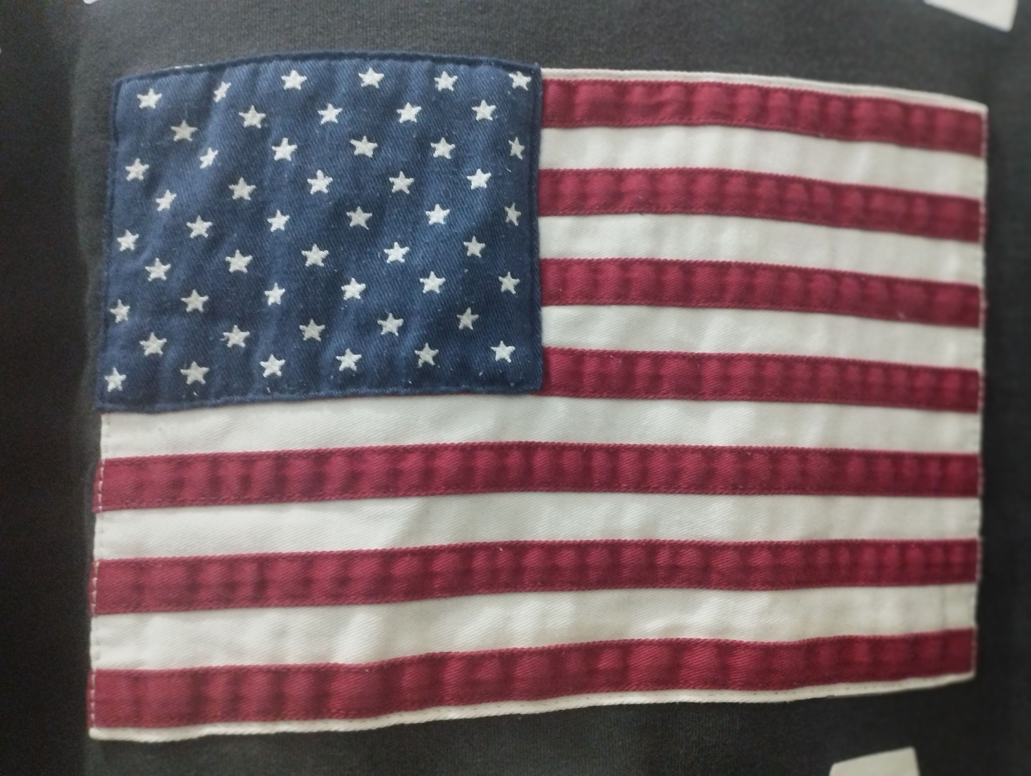 Avirex Avirex USA Crewneck Sweatshirt Embroidered American Flag Size US L / EU 52-54 / 3 - 4 Thumbnail
