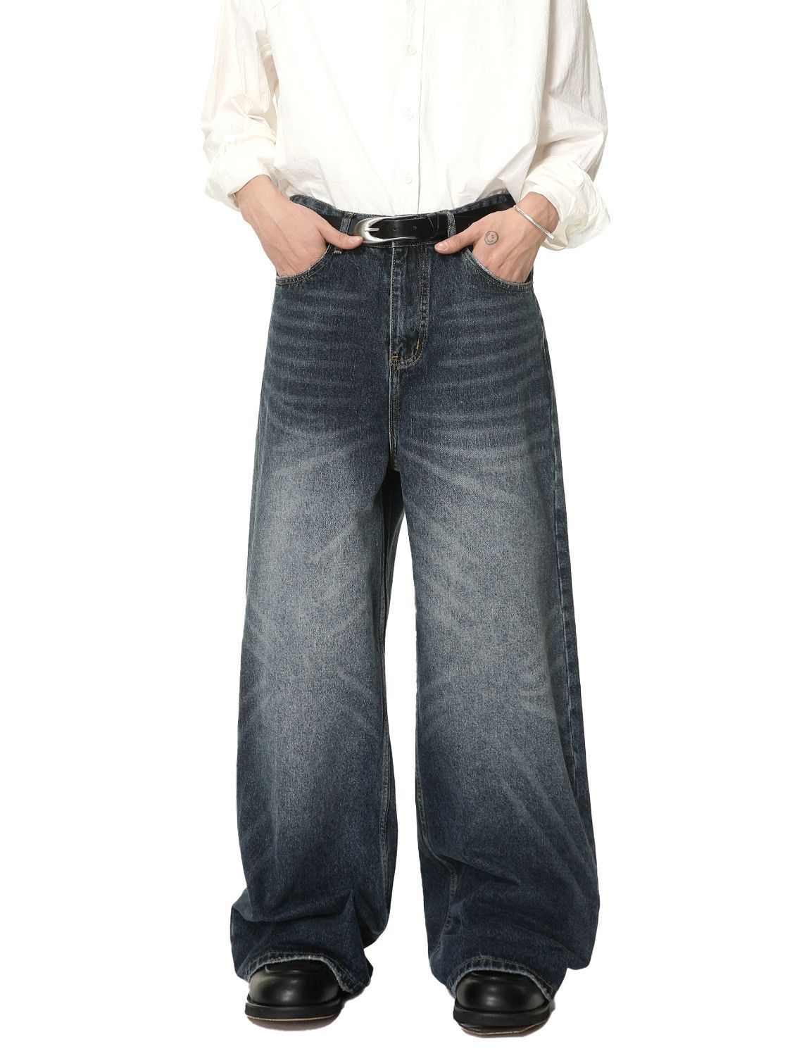 Vintage Men's whiskered washed vintage Vibe wide-leg jeans Size US 32 / EU 48 - 1 Thumbnail