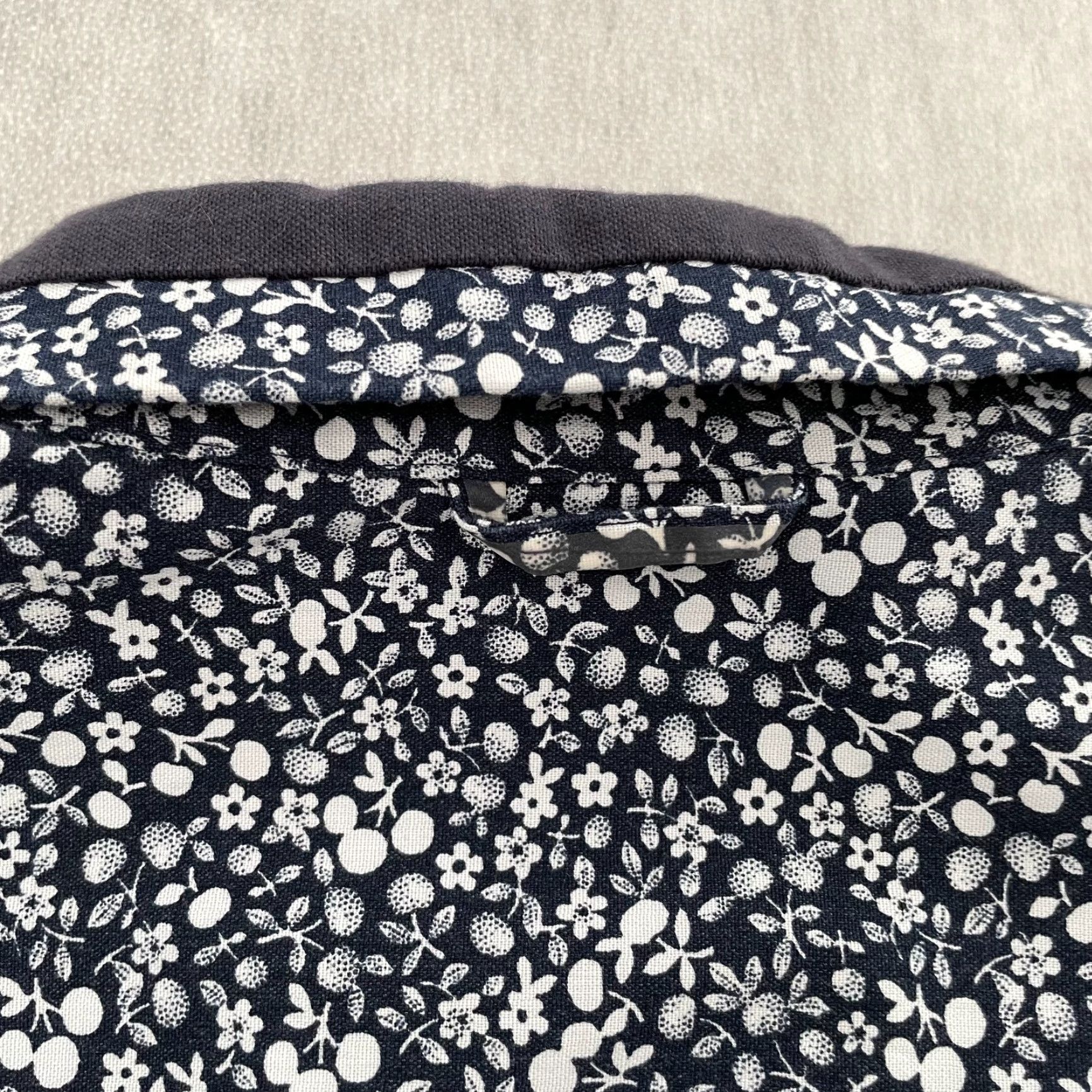 Lululemon VINTAGE Lululemon Shirt Mens Short Sleeve Button Up Adult Medium Blue Floral Casual Size US M / EU 48-50 / 2 - 7 Thumbnail