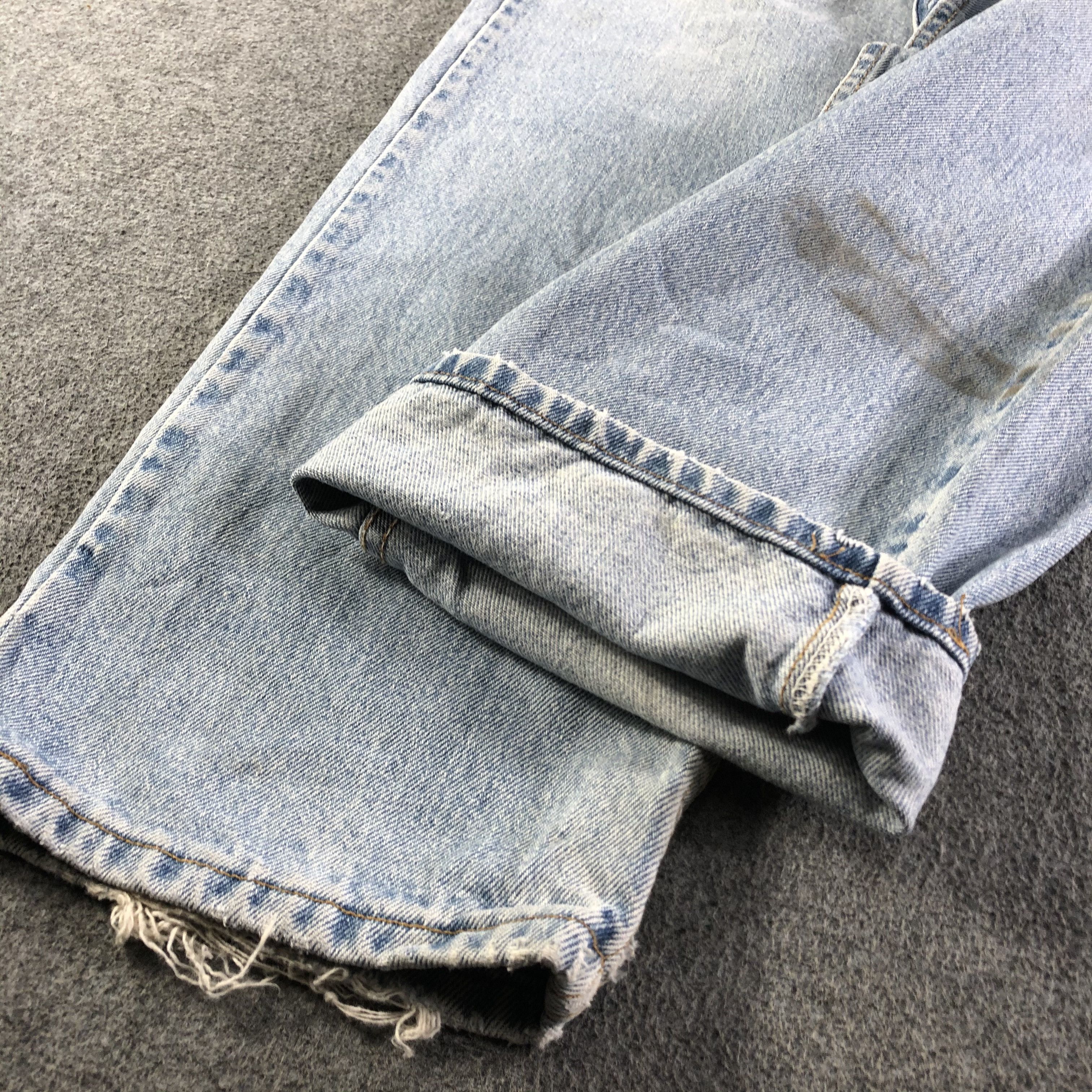 Levi's 90s Vintage Light Wash Levis 550 Jeans-J4515 Size US 37 - 7 Thumbnail