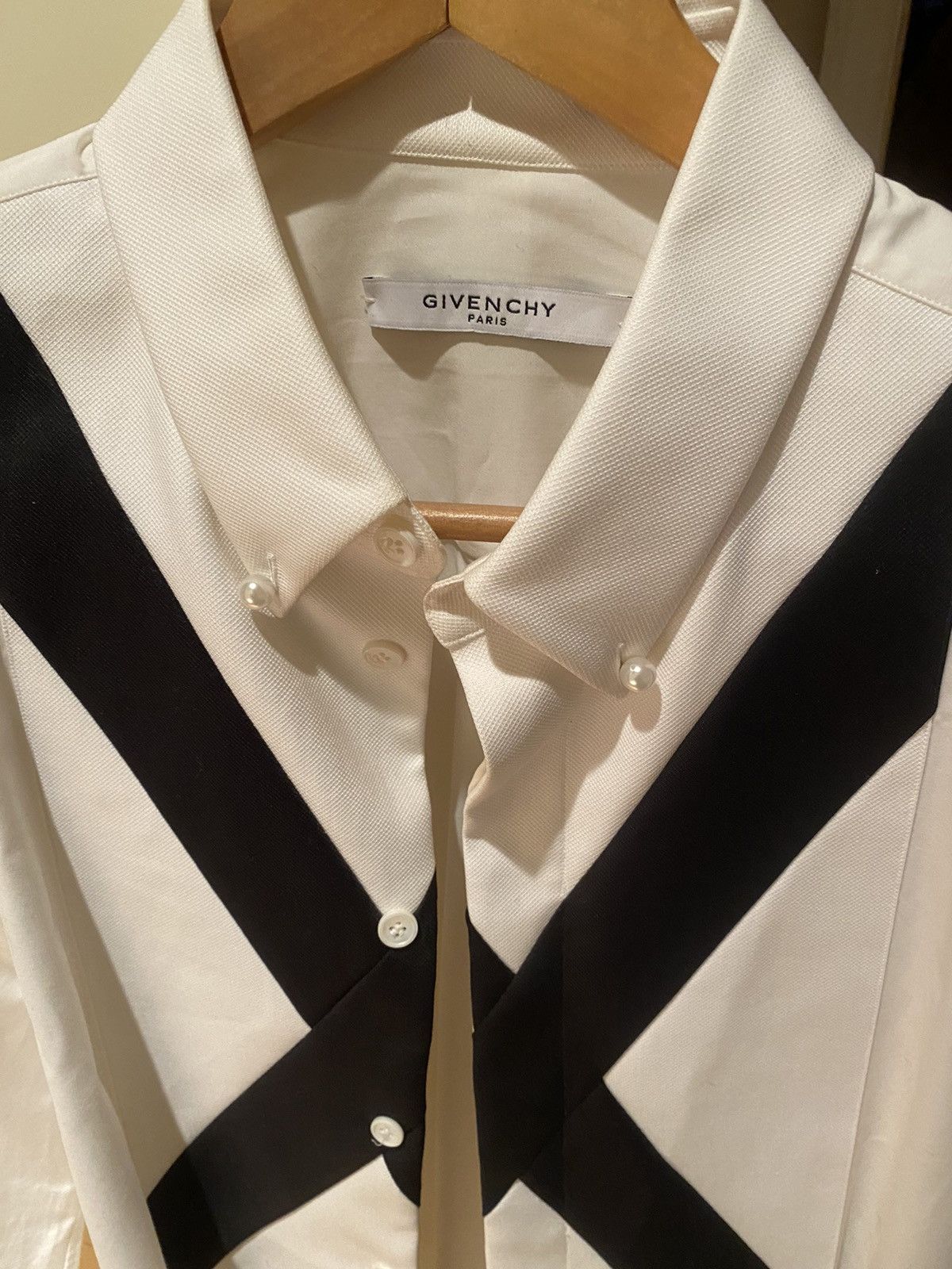 Givenchy Givenchy Pearl collar X shirt Size US M / EU 48-50 / 2 - 4 Thumbnail