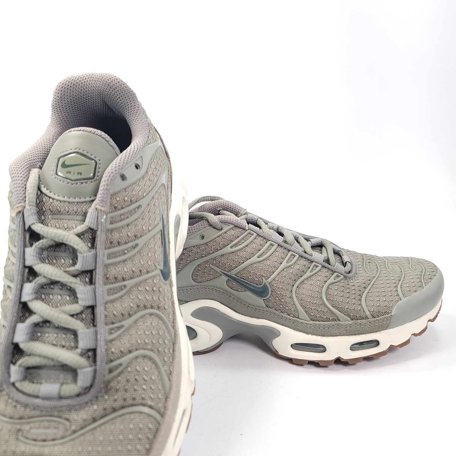 Nike Nike Air Max Plus Shoe Womens Size 7 605112-053 Gray Green Size US 7 / IT 37 - 9 Thumbnail