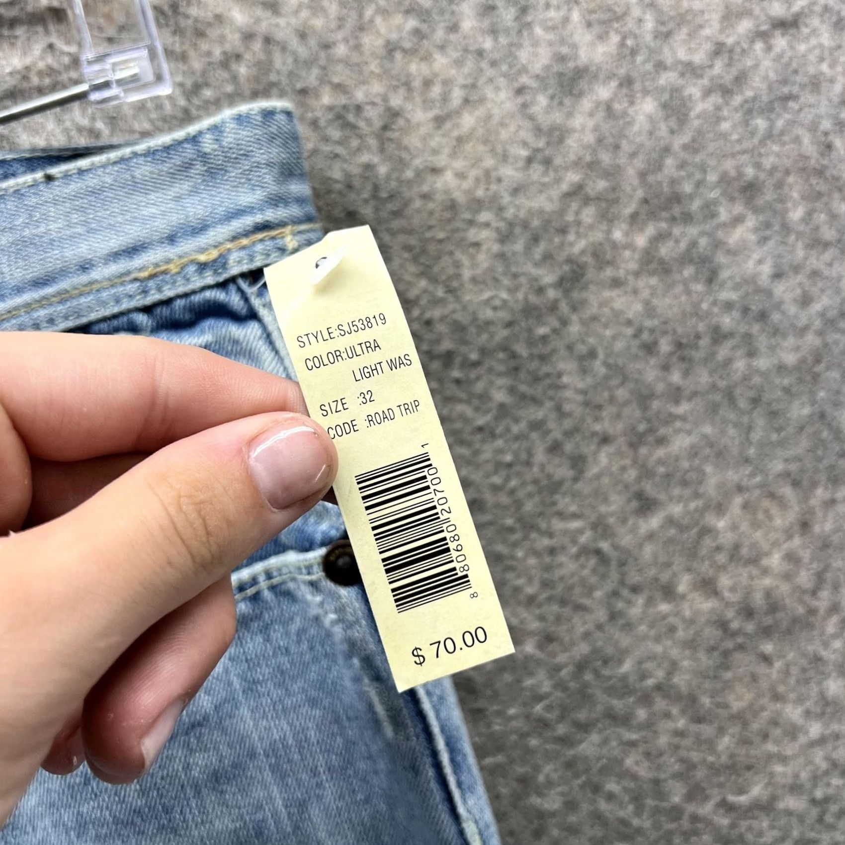 Sean John VINTAGE Sean John Jeans Mens 32 Blue Ultra Light Wash Straight Denim Distressed Jeans Mens Regular Size 32 Blue Distressed Pockets 100% Cotton Denim Size US 32 / EU 48 - 7 Thumbnail