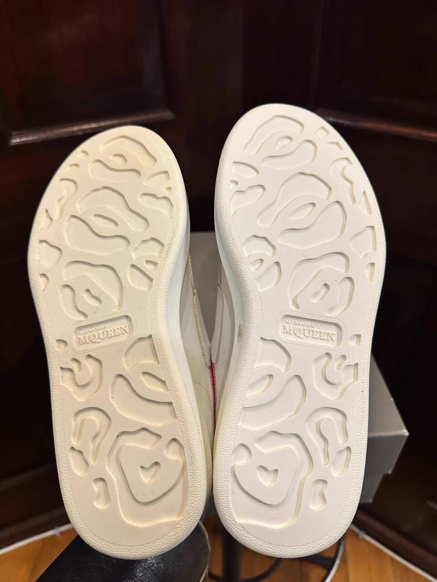 Alexander McQueen Alexander McQueen white sneakers with pink Ｑ25 Size US 6.5 / IT 36.5 - 3 Thumbnail