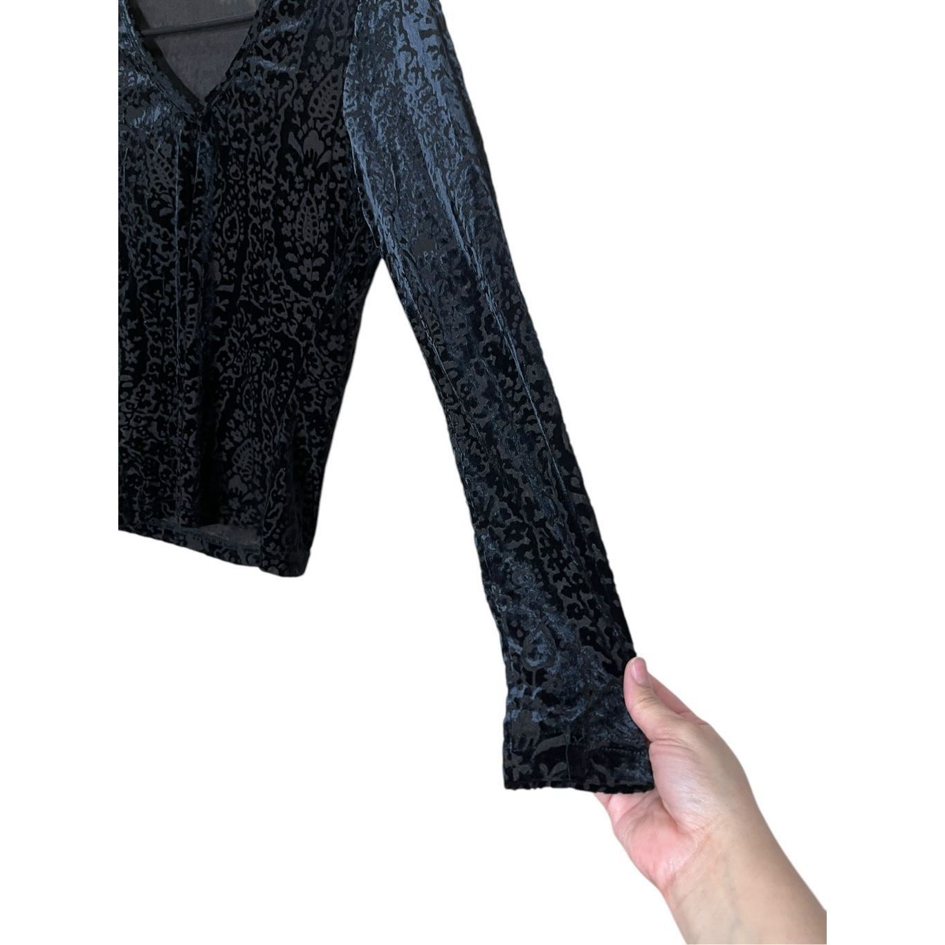 Other Karen Kane Y2K Long Sleeve Black Velvet Burnout Top Blouse S Size M / US 6-8 / IT 42-44 - 4 Thumbnail