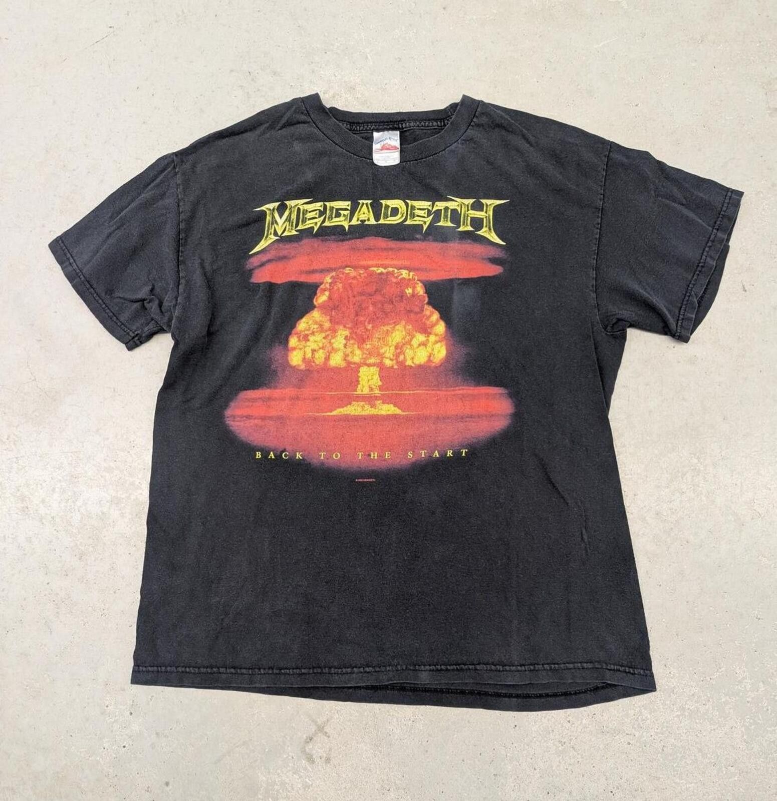 Other Y2K 2005 Megadeth Back To The Start Nuke Band T-shirt Size US L / EU 52-54 / 3 - 1 Thumbnail