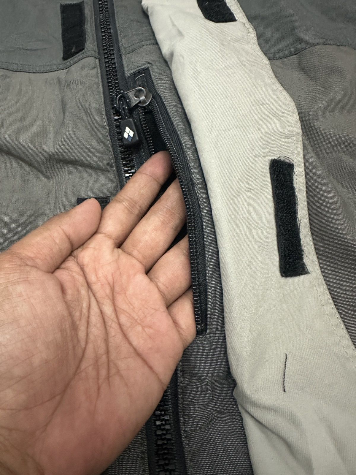 Nike ACG 🔥Vintage Nike Acg 3D Multi Pocket Jacket - Gray Size US L / EU 52-54 / 3 - 5 Thumbnail