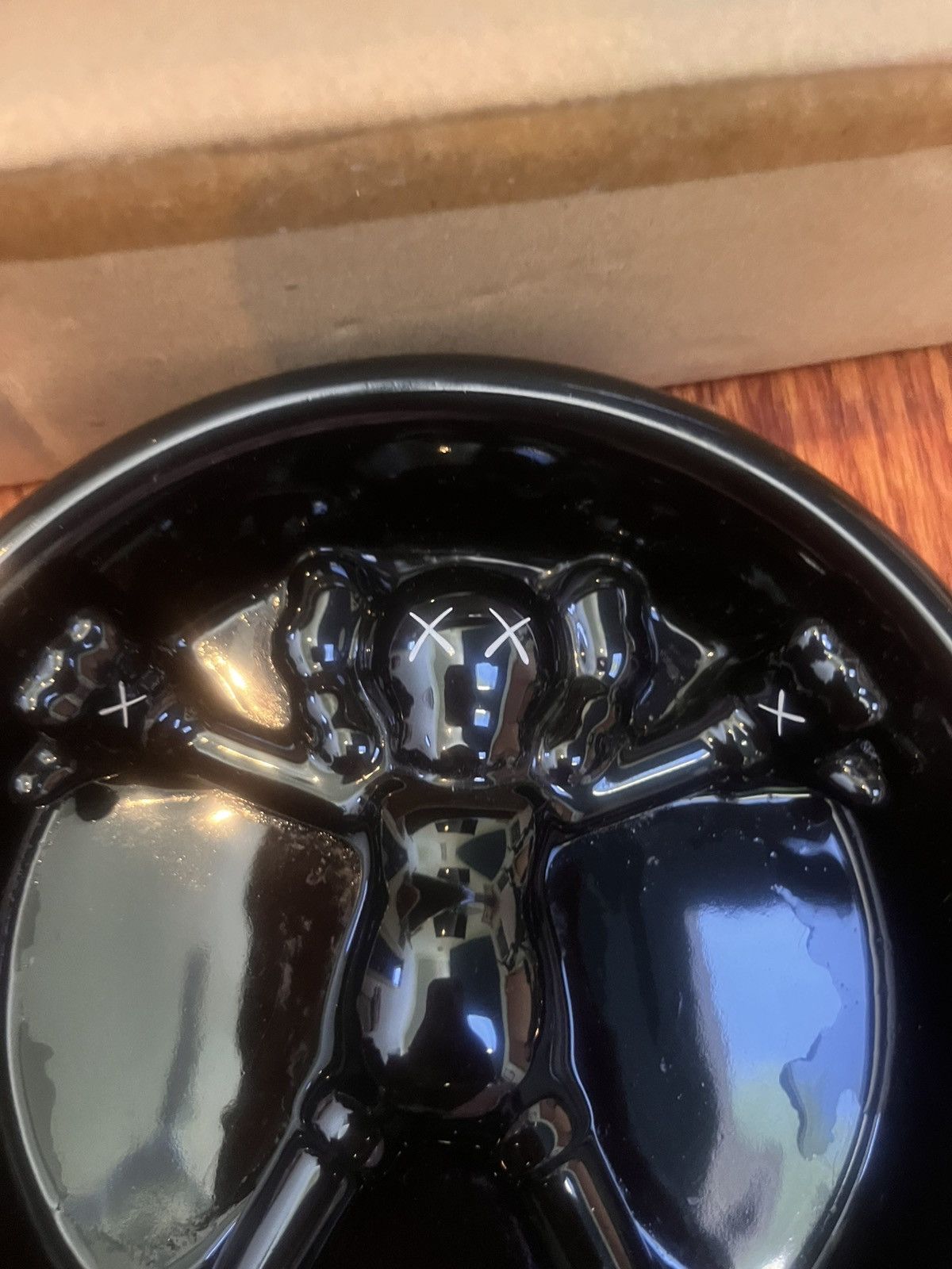 Kaws Original Fake Ashtray 2008 Size ONE SIZE - 1 Thumbnail