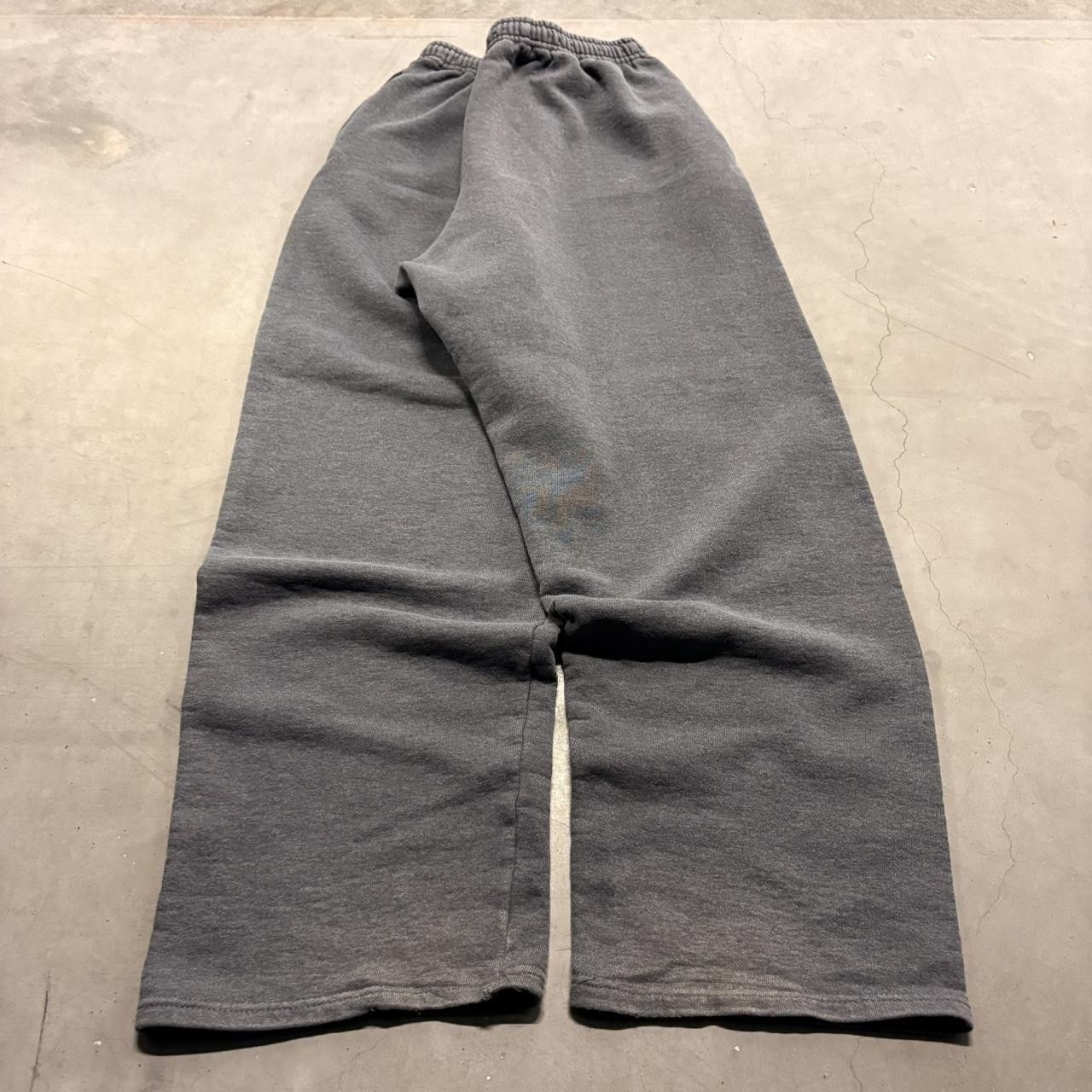 Russell Athletic CRAZY Vintage Y2K/2000s Baggy Grey Russell Athletic Sweatpants! Size US 34 / EU 50 - 5 Thumbnail