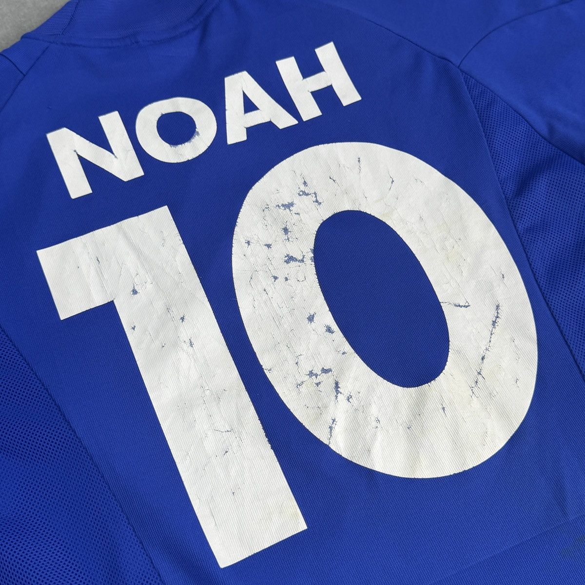 Vintage Vintage Adidas France National 2002/2004 Home Soccer Jersey Size US M / EU 48-50 / 2 - 20 Thumbnail