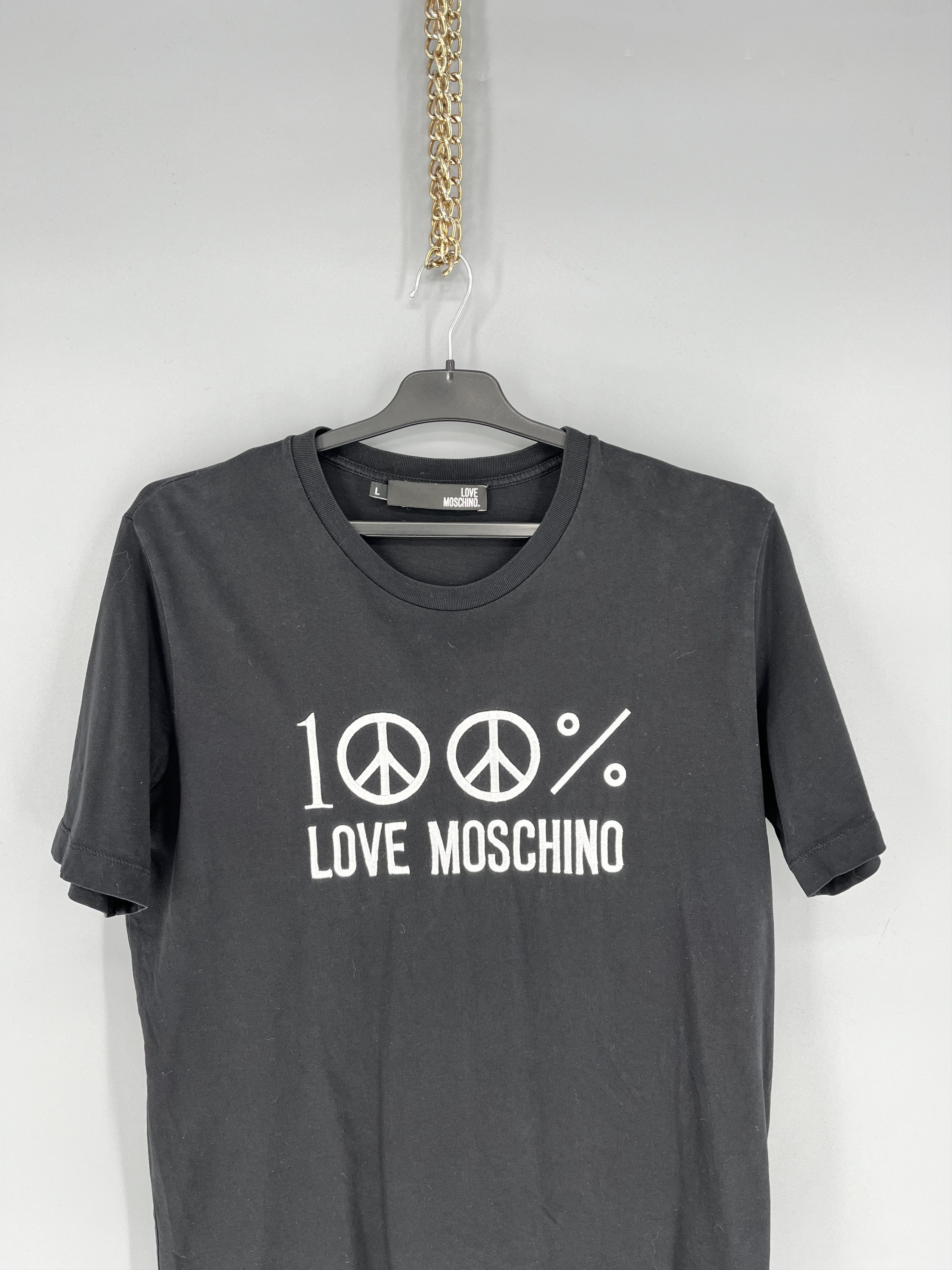 Moschino Vintage Y2K Moschino Blank Tee Shirt Big logo luxury Size L Size US L / EU 52-54 / 3 - 6 Thumbnail