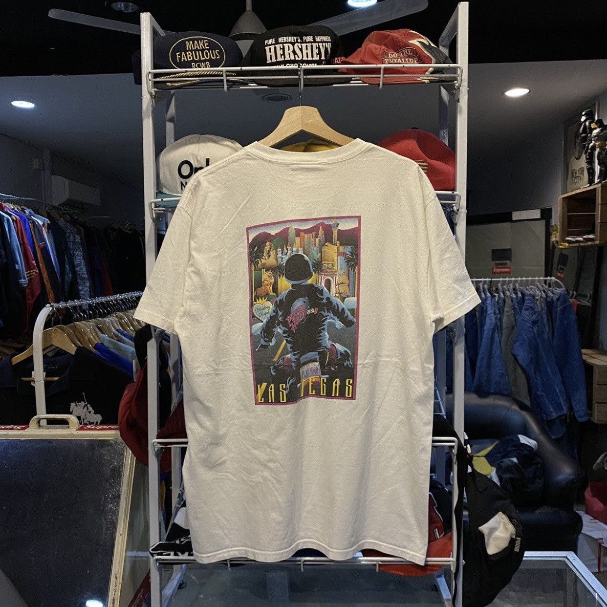 Planet Hollywood VTG 90s Planet Hollywood Las Vegas Biker Graphic T-Shirt Size US XL / EU 56 / 4 - 1 Thumbnail