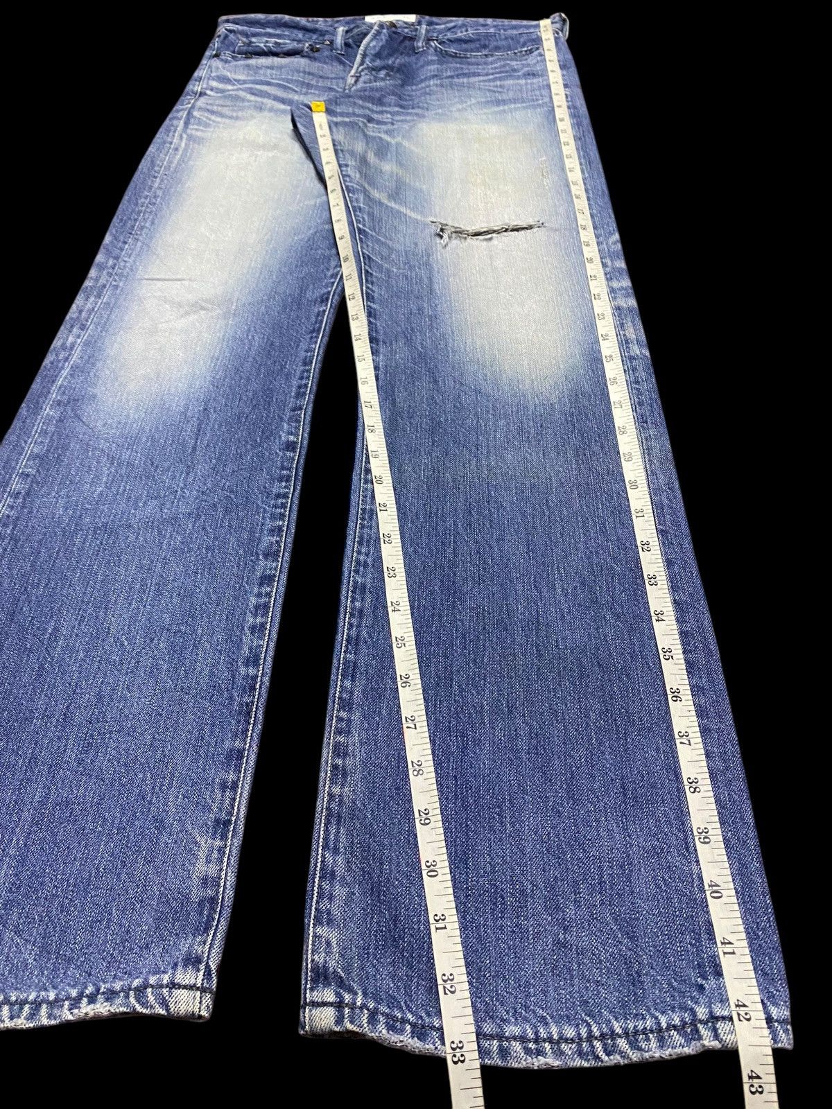 Fragment Design × Vanquish Vintage Vanquish Japan Blue Wash Avantgarde Distressed Jeans Size US 33 - 18 Thumbnail
