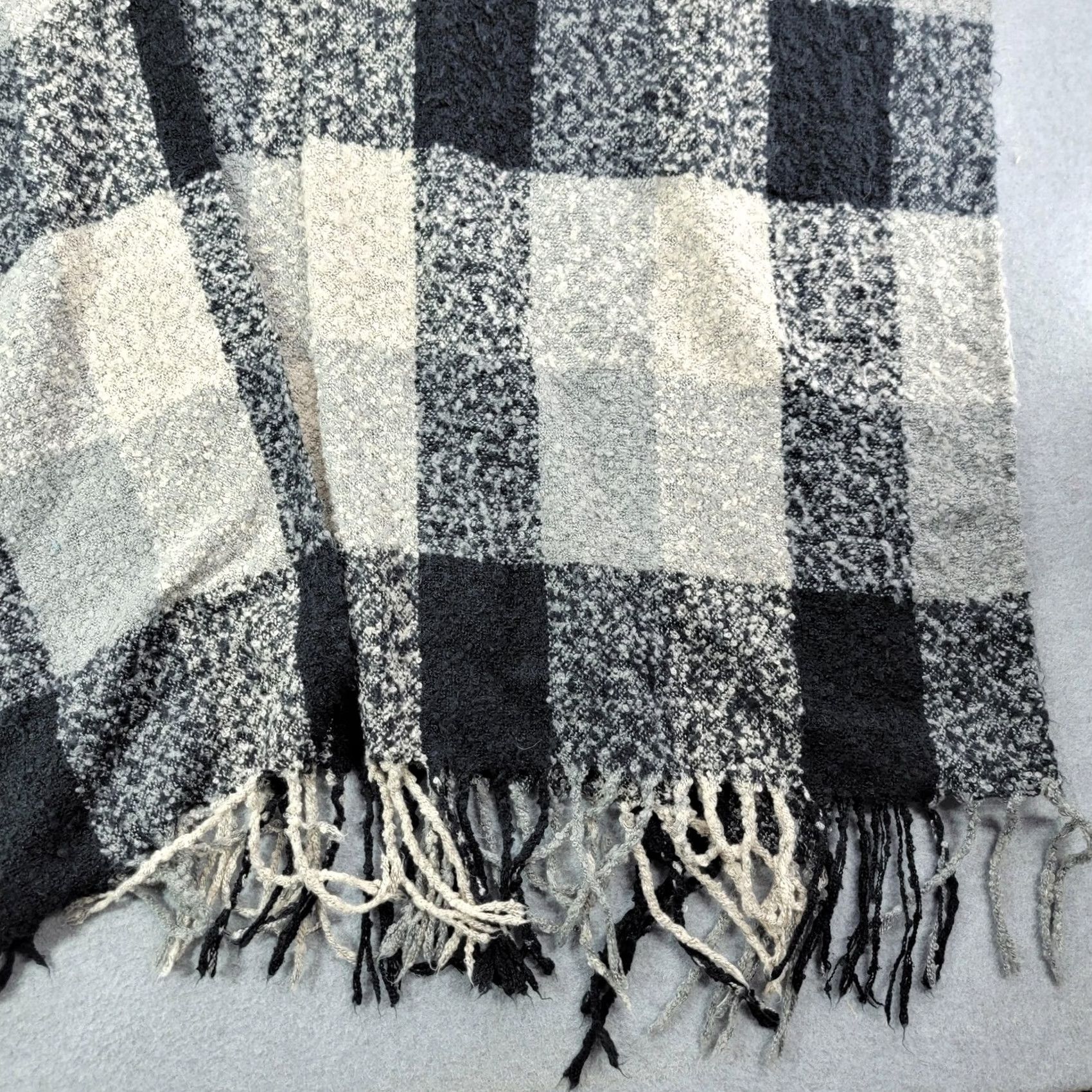 Vintage Woolrich Poncho Wrap Womens Size One Gray Black Plaid Fringe Shawl Size ONE SIZE - 2 Thumbnail