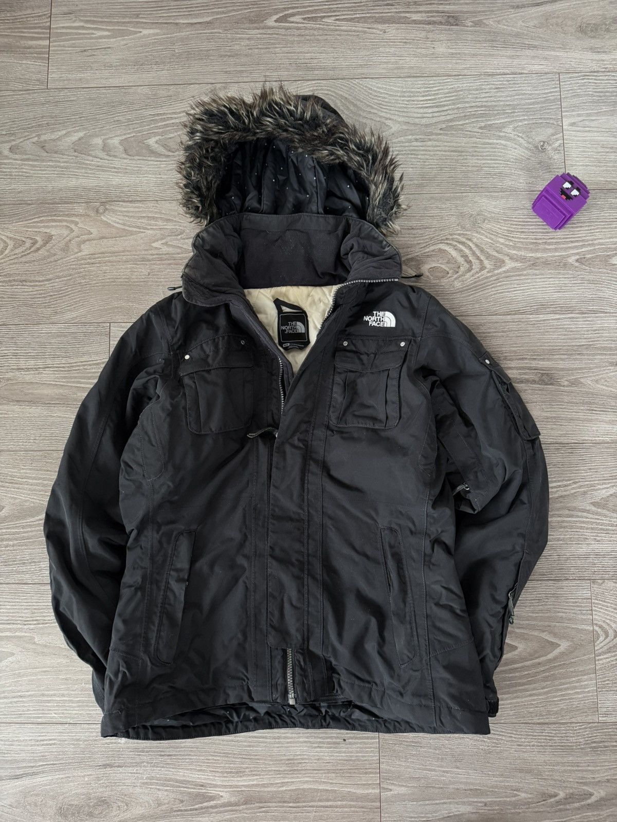 The North Face The North Face Embroidered Logo Vintage Fure Outdoor Jacket Size M / US 6-8 / IT 42-44 - 1 Thumbnail