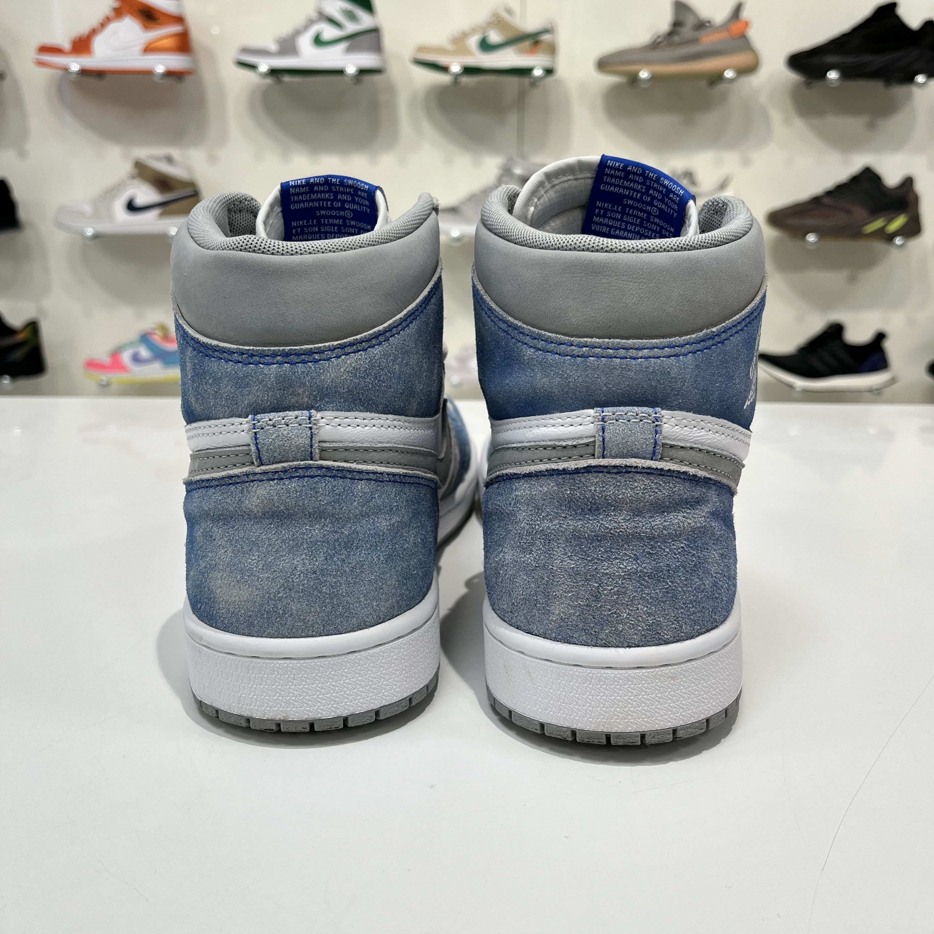 Nike Air Jordan 1 Retro High Hyper Royal Smoke Grey Size US 9.5 / EU 42-43 - 3 Thumbnail