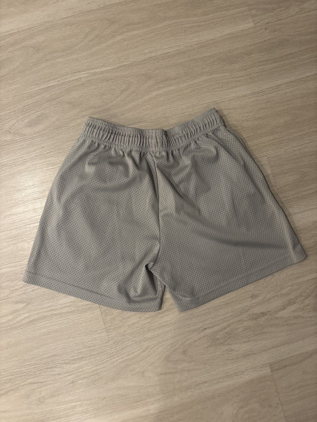 Eric Emanuel Eric Emanuel grey mesh shorts medium Size US 30 / EU 46 - 2 Thumbnail