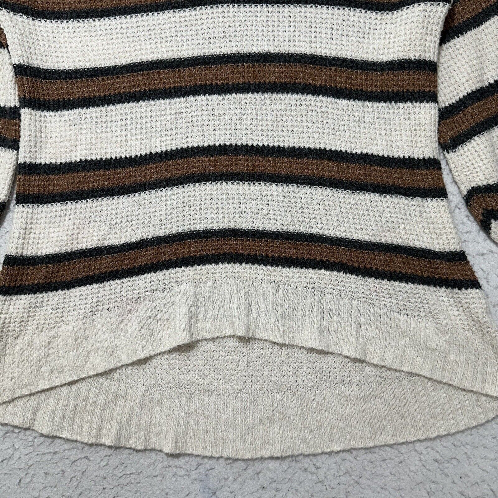 American Eagle Outfitters American Eagle Small Oversized V-Neck Cream Brown Sweater Size S / US 4 / IT 40 - 7 Thumbnail