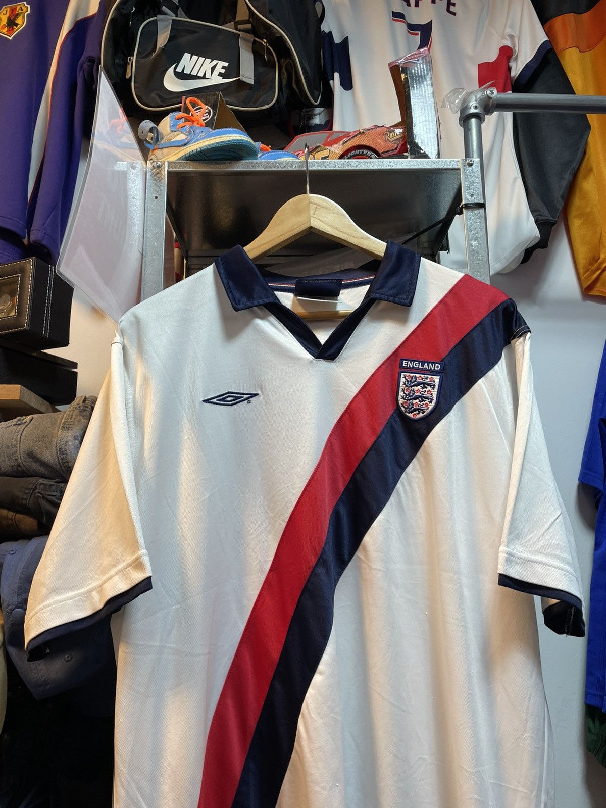 Umbro Vintage 2001-2002 England Fooll Team Training Kit Size US XL / EU 56 / 4 - 2 Thumbnail
