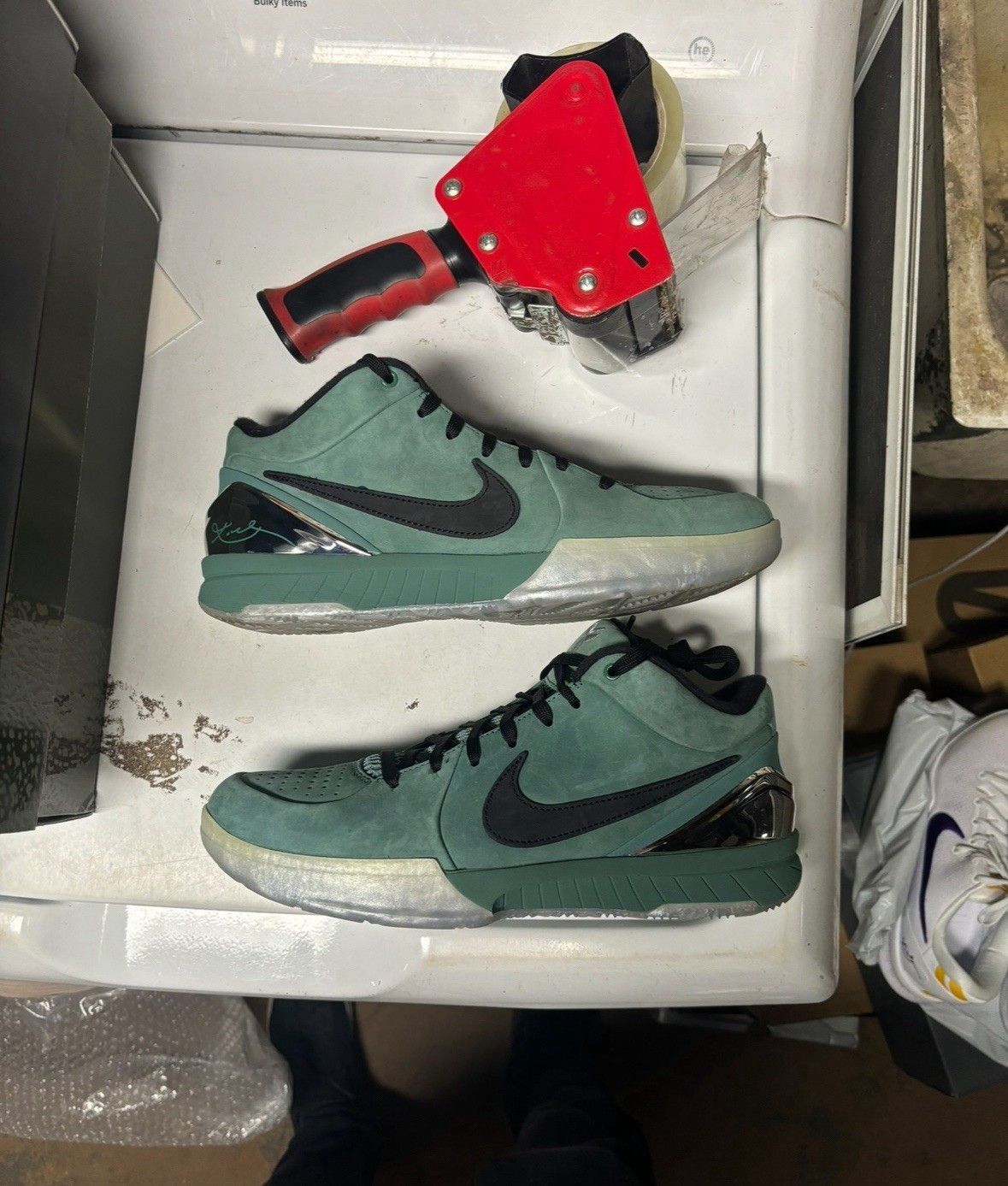 Nike Nike Zoom Kobe 4 Protro Girl Dad Size US 9 / EU 42 - 1 Thumbnail
