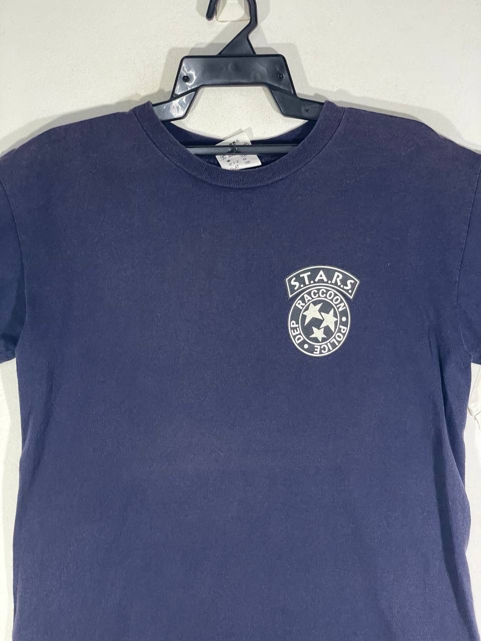 Vintage Vintage resident evil jill valentine leon racoon city police Size US M / EU 48-50 / 2 - 3 Thumbnail