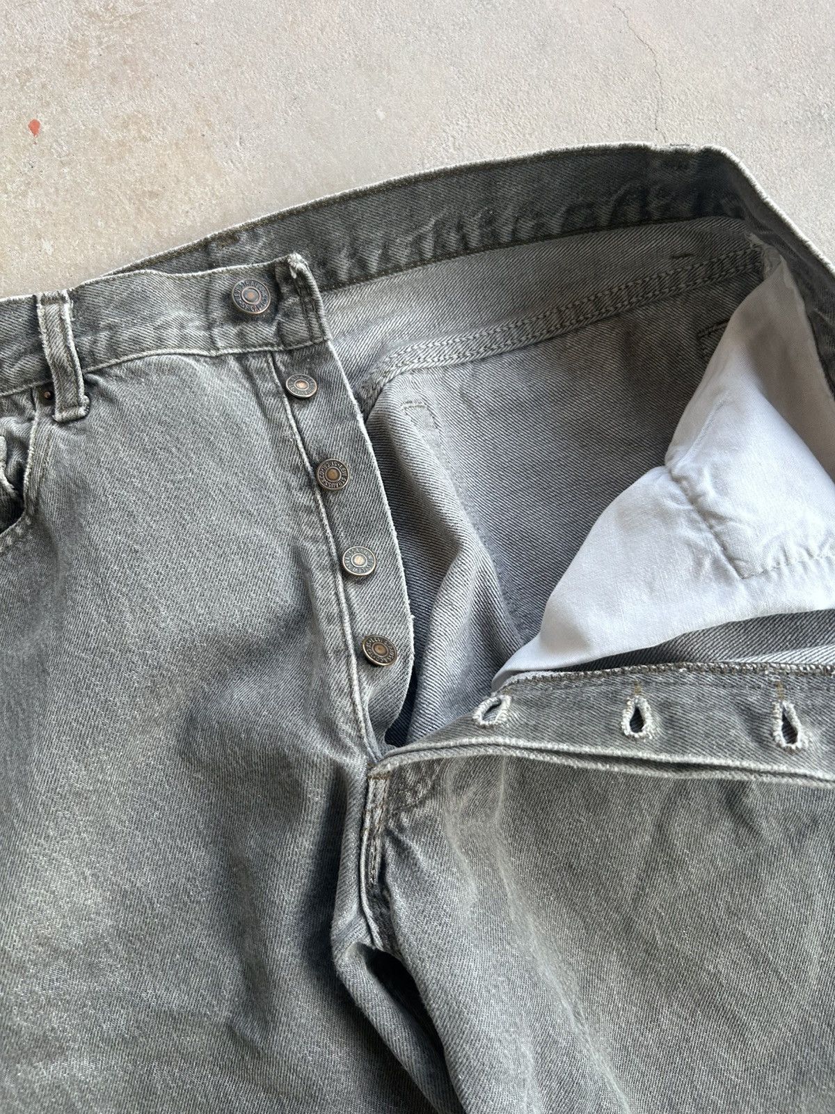 Levi's Vintage 80s Levi's 501 Jeans Made in USA 31x30 Distressed Size US 31 - 3 Thumbnail