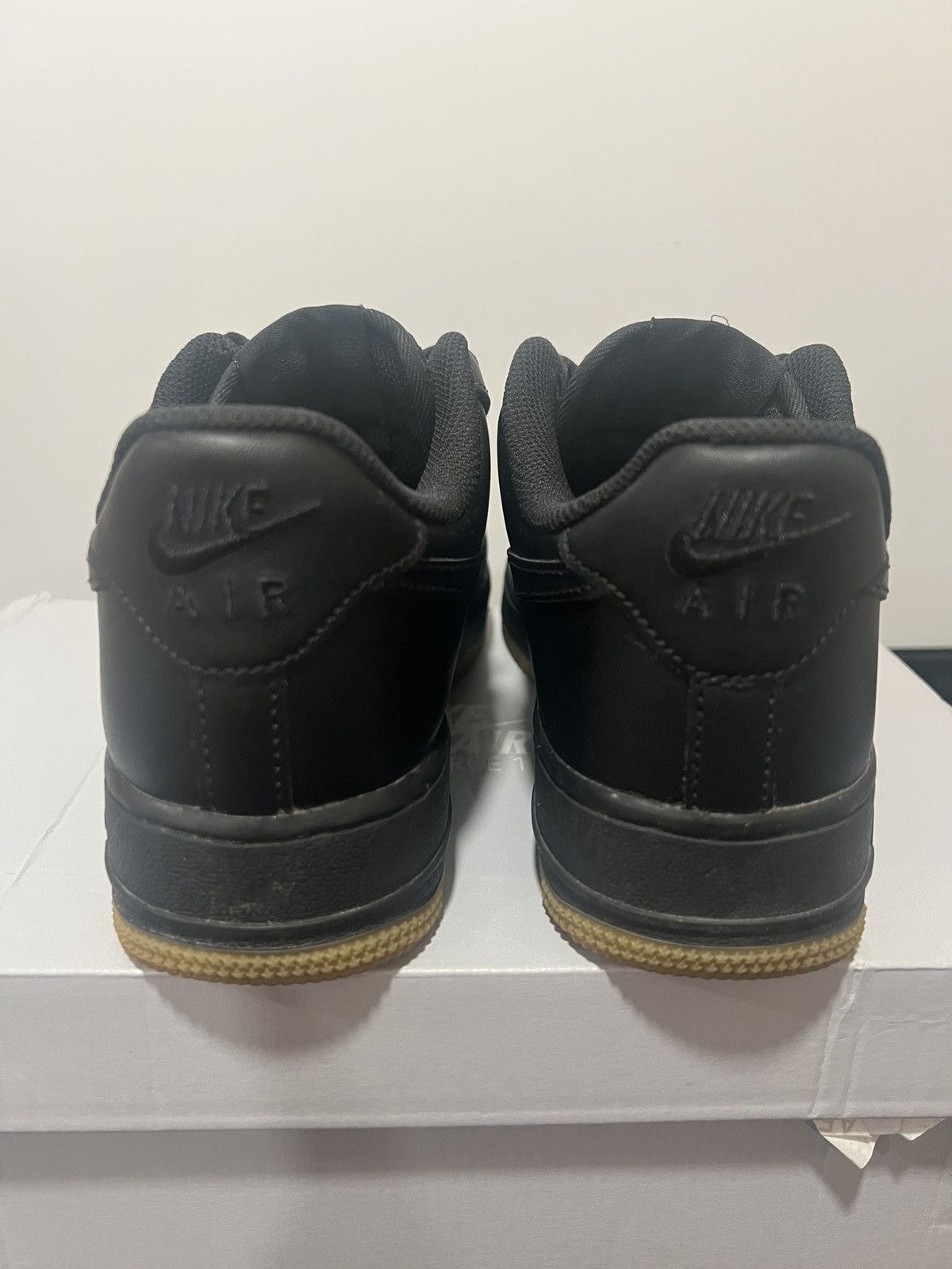 Nike SIZE 6 MEN - Nike Air Force 1 '07 Black Gum Size US 6 / EU 39 - 5 Thumbnail
