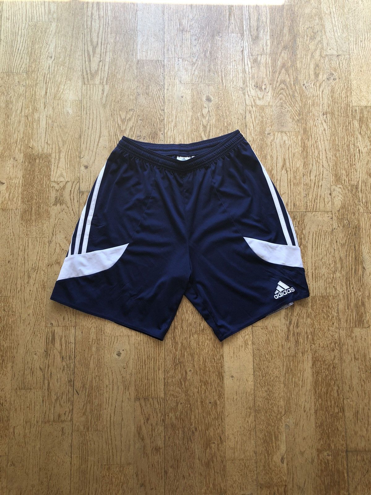 Adidas ADIDAS CLASSIC SPORT QUALITY LIGHT RUNNING SHORTS Size US 30 / EU 46 - 1 Thumbnail