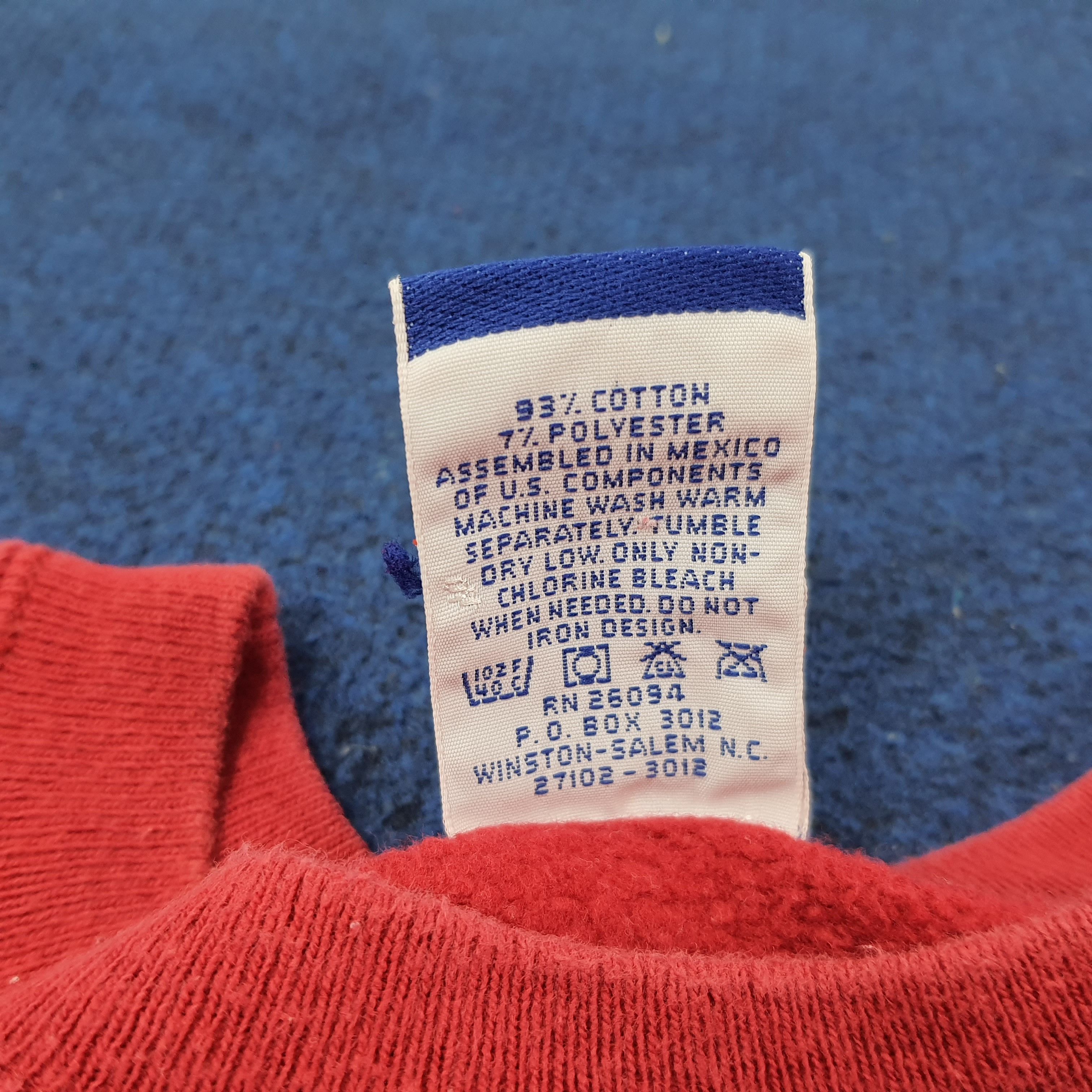 Champion Vintage Champion Small Embroidery Logo Sweatshirt C248N12 Size US XL / EU 56 / 4 - 5 Thumbnail