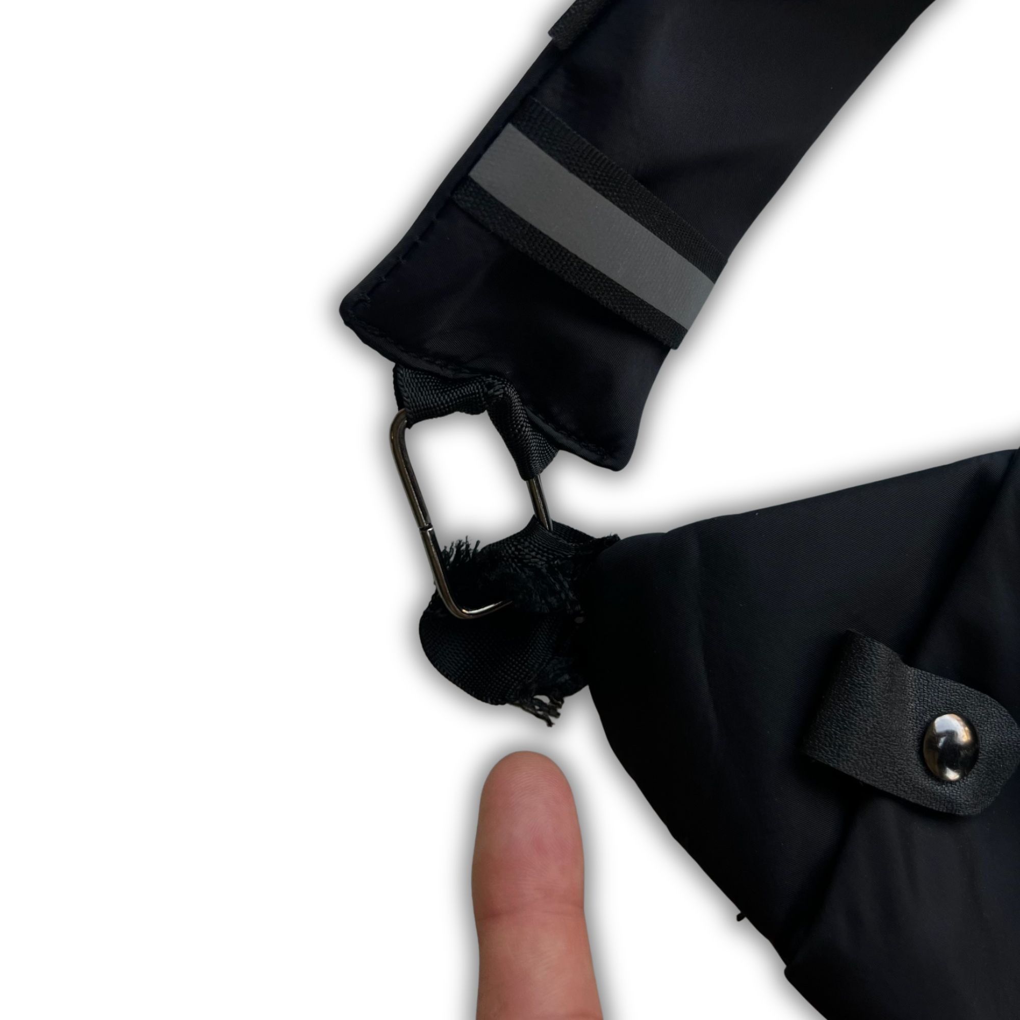 Other Black Sling Bag With Adjustable Strap & Multiple Zipper Pock Size ONE SIZE - 4 Thumbnail