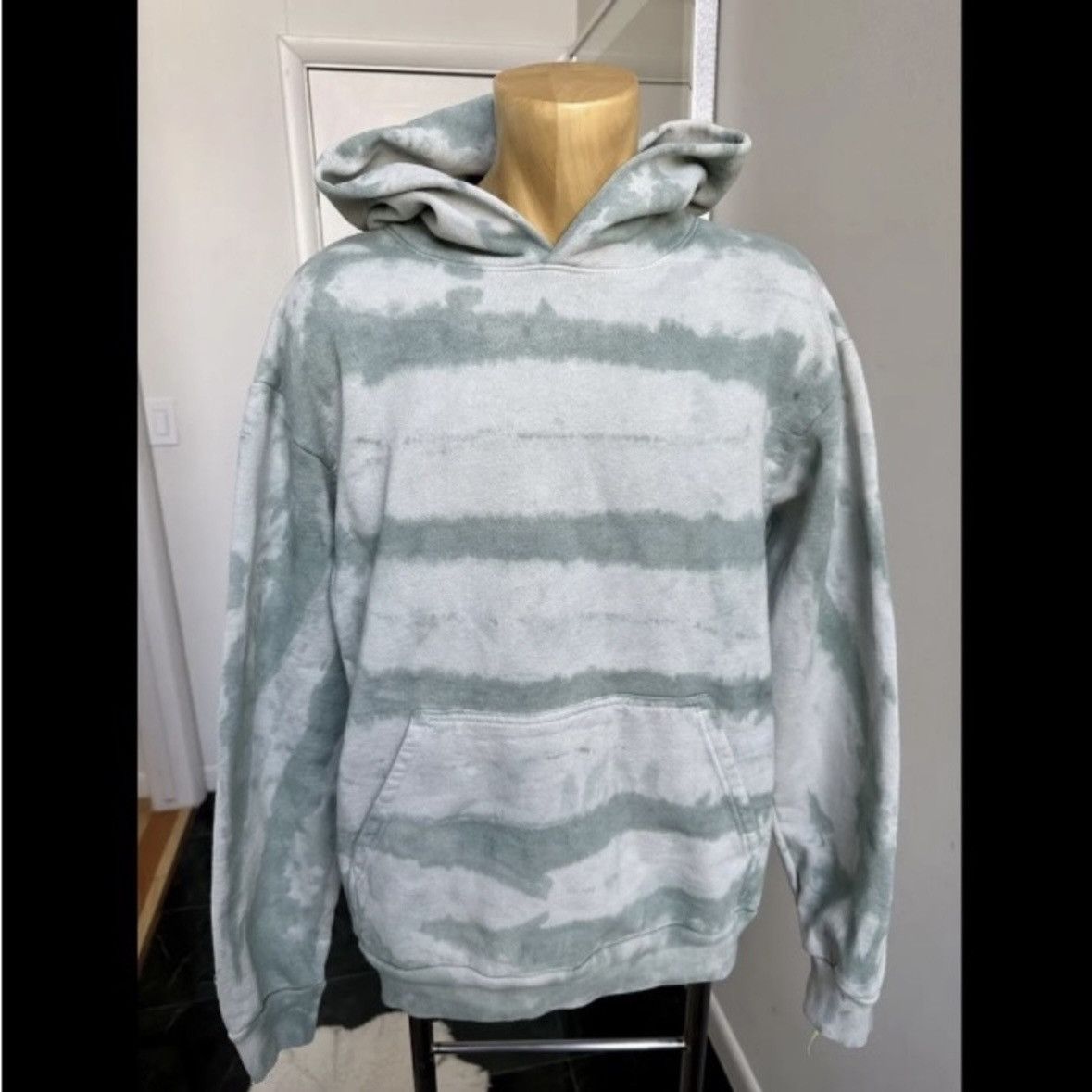 NEW TALENTLESS HOODIE SWEATSHIRT GREEN TIE DYE STRIPE FLEECE