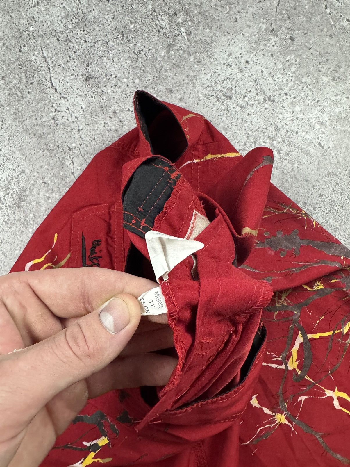 Quiksilver VINAGE QUICKSILVER Y2K FIRE GOLD TREE GRAPHIC SHORTS BILLA Size US 34 / EU 50 - 9 Thumbnail