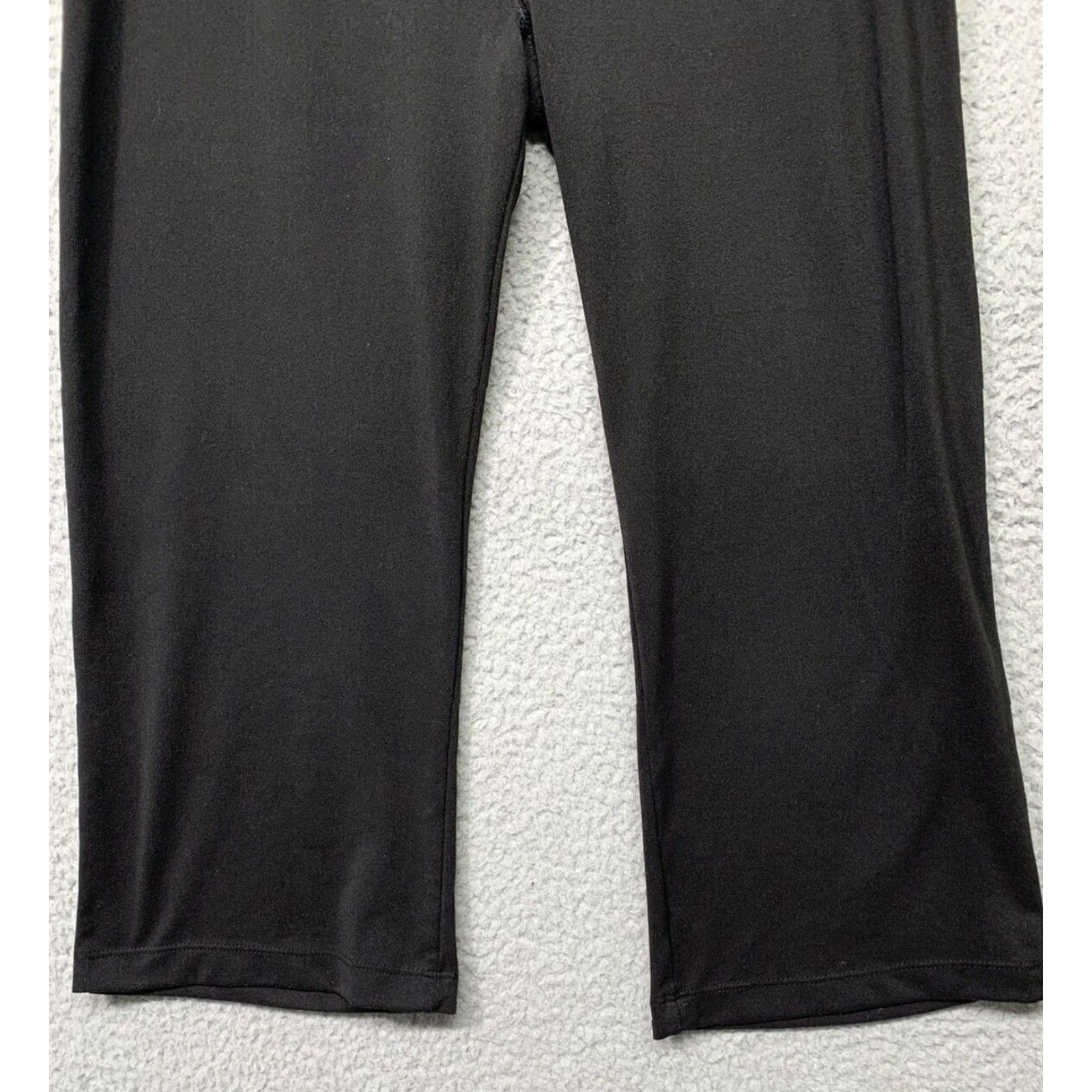 Bally Bally Athletic Pants Women’s Small Capri Yoga Black Blue 90% Polyester 10% Spandex Solid Pull On Capris Size Small Womens Size 28" / US 6 / IT 42 - 3 Thumbnail