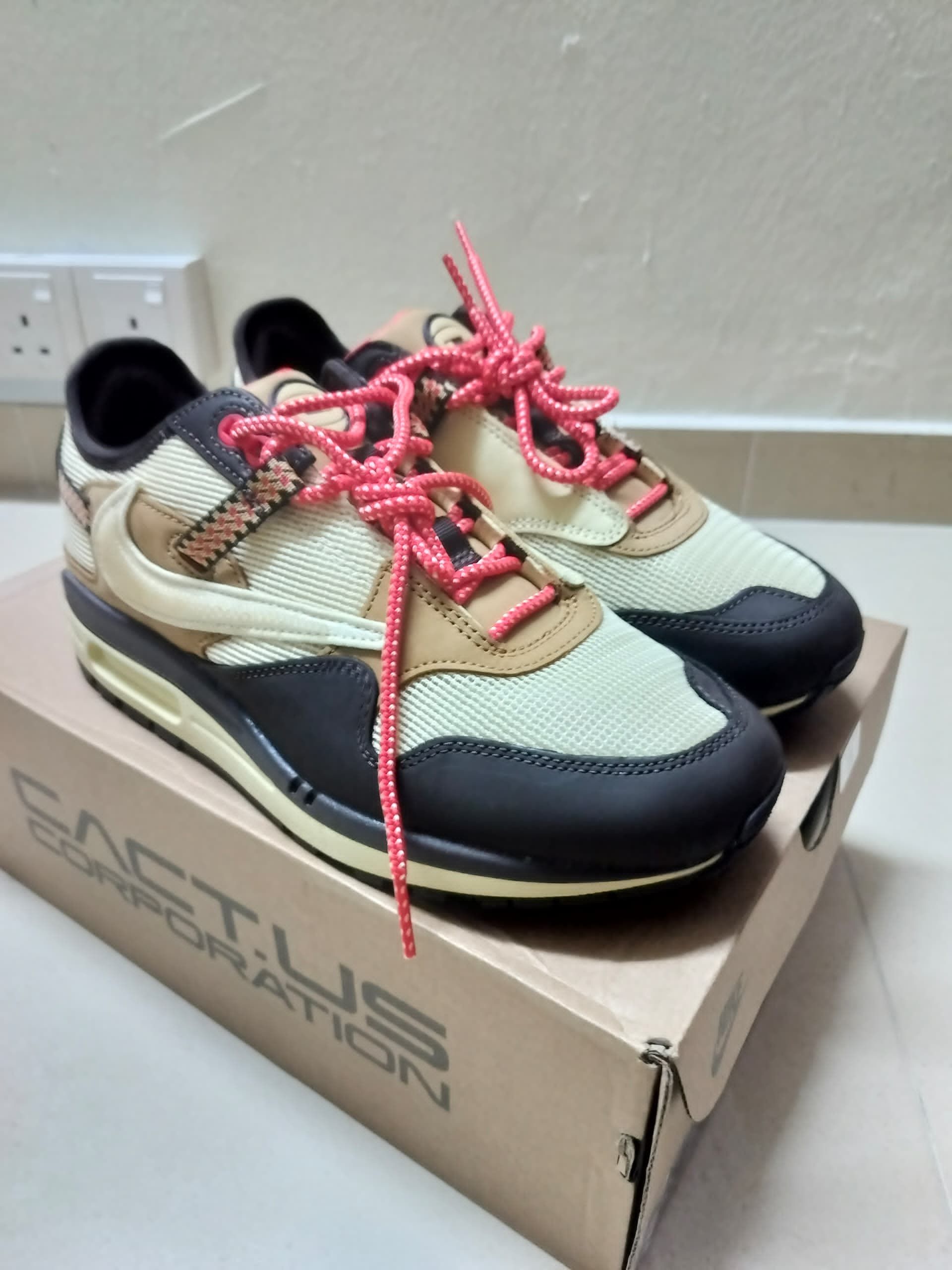 Nike × Travis Scott Nike Airmax Travis Scott🔥lemon drop .Wheat Size US 7.5 / EU 40-41 - 4 Thumbnail