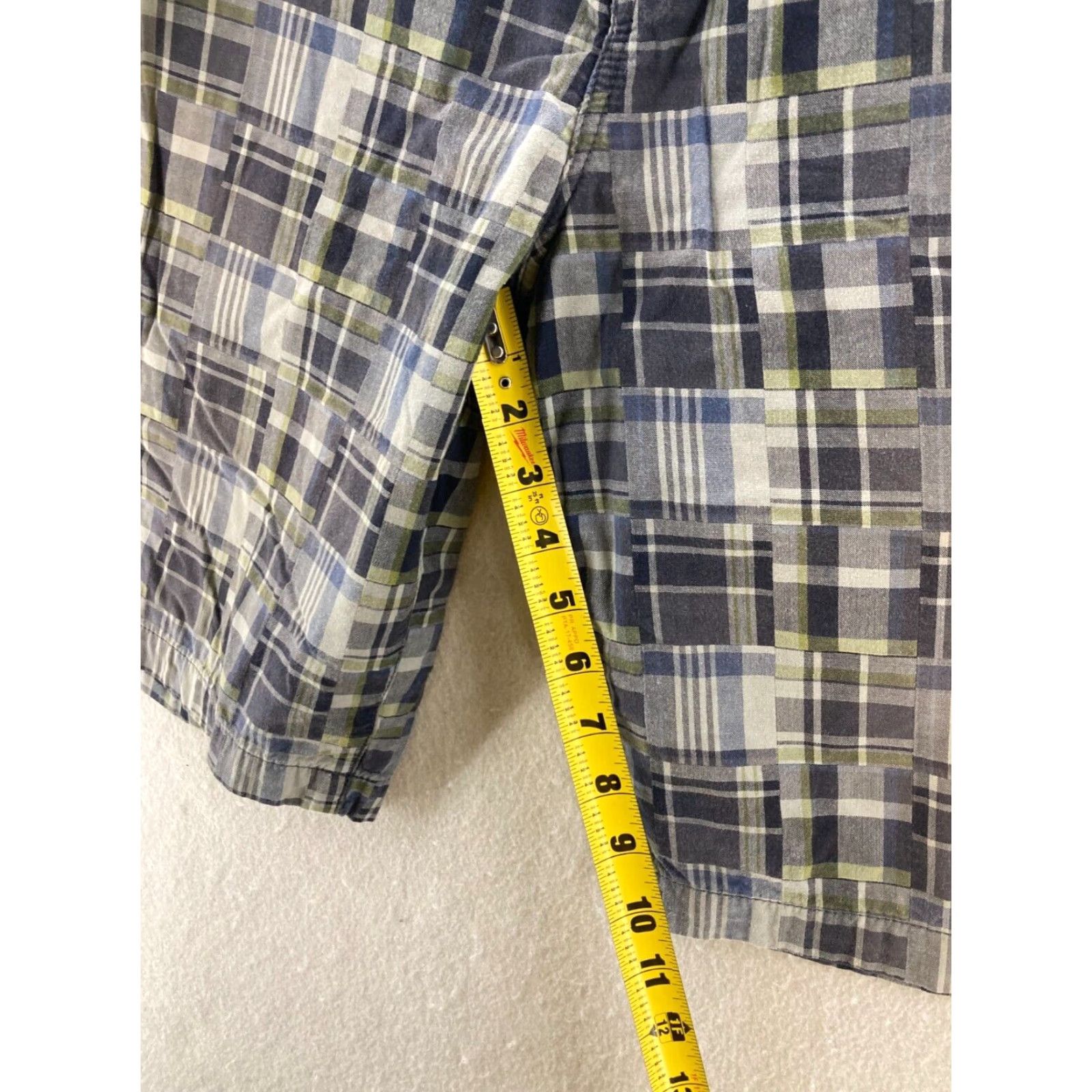 Tommy Bahama VINTAGE Tommy Bahama Cargo Shorts Mens 40 Lightweight Cotton Plaid Beach Casual Size US 40 / EU 56 - 4 Thumbnail