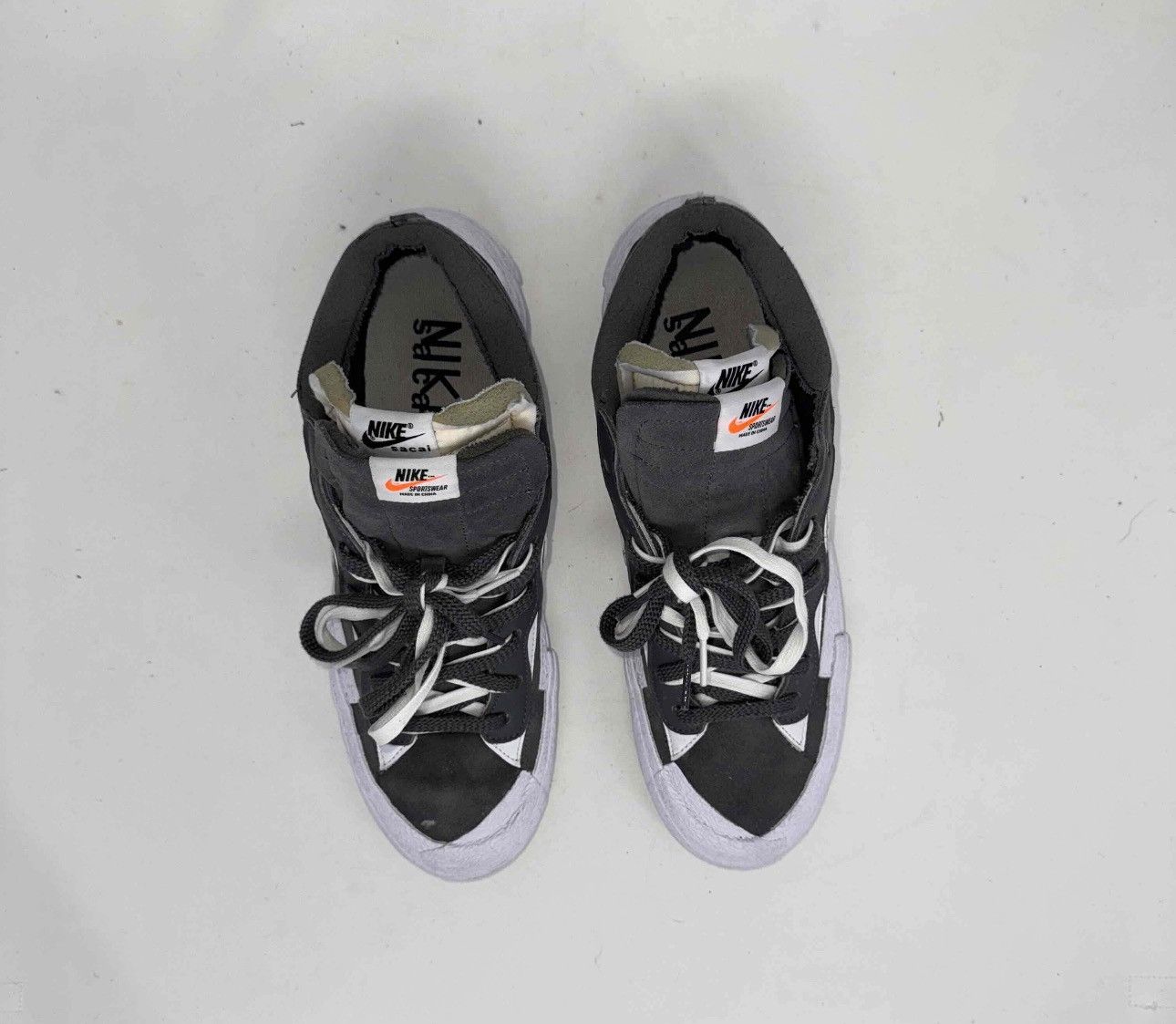 Nike × Sacai Men’s Sacai x Nike Blazer Low ‘Iron Grey’ - Size 11.5 Size US 11.5 / EU 44-45 - 3 Thumbnail