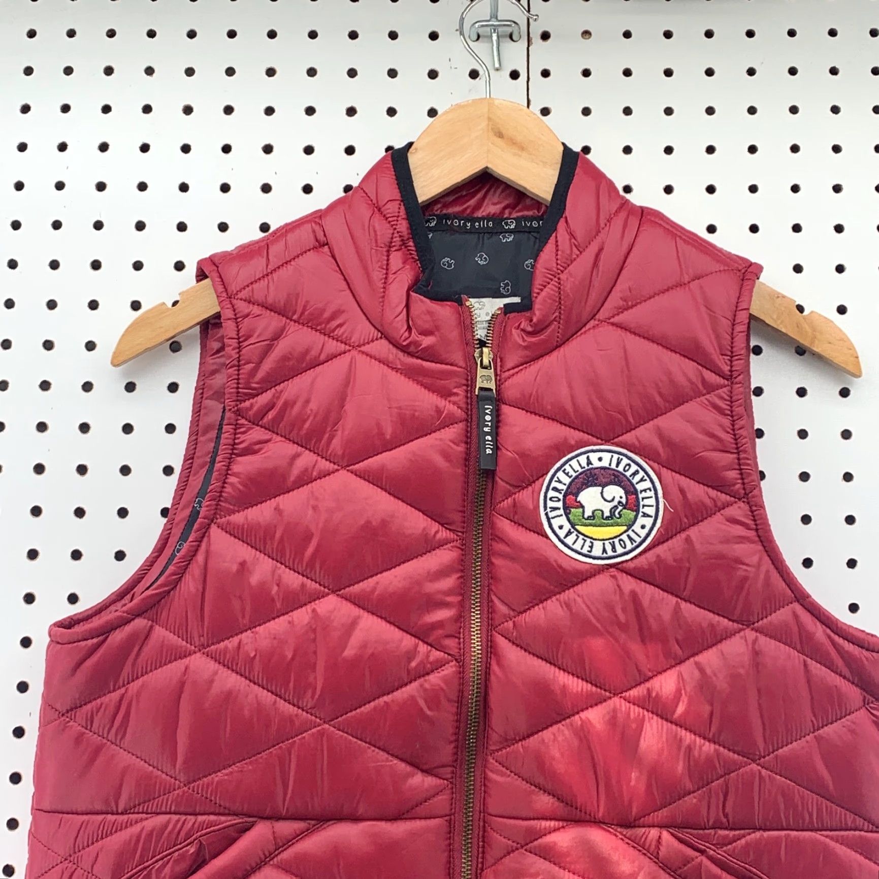 Vintage VINTAGE Ivory Ella Puffer Vest Womens M Red Quilted Sleeveless Lightweight Block Style 19x24 Mens Womens Size M / US 6-8 / IT 42-44 - 2 Thumbnail