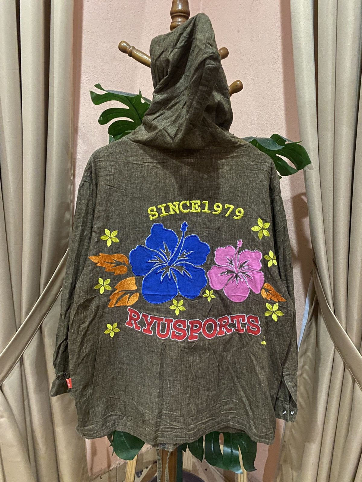 Japanese Brand Vintage Ryu Sports Embroidered Hoodie Jacket Since 1979 Size US L / EU 52-54 / 3 - 7 Thumbnail