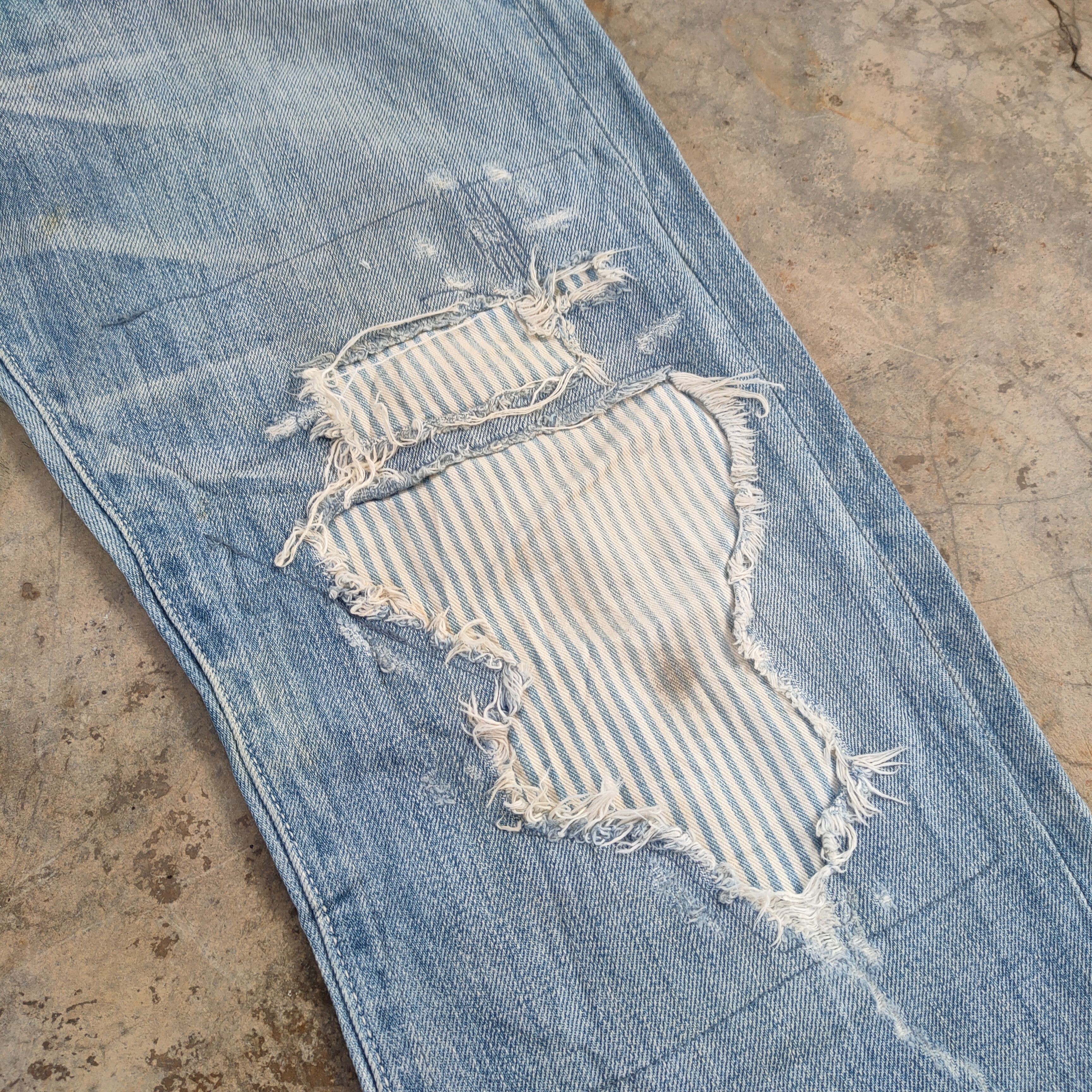 Levi's Vintage Clothing Vintage Levi's 501 light blue jeans denim pants Size US 32 / EU 48 - 8 Thumbnail