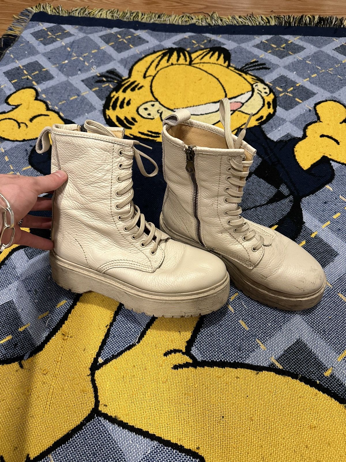 Vintage Vintage White Leather Combat Boots Size US 7 / EU 40 - 7 Thumbnail