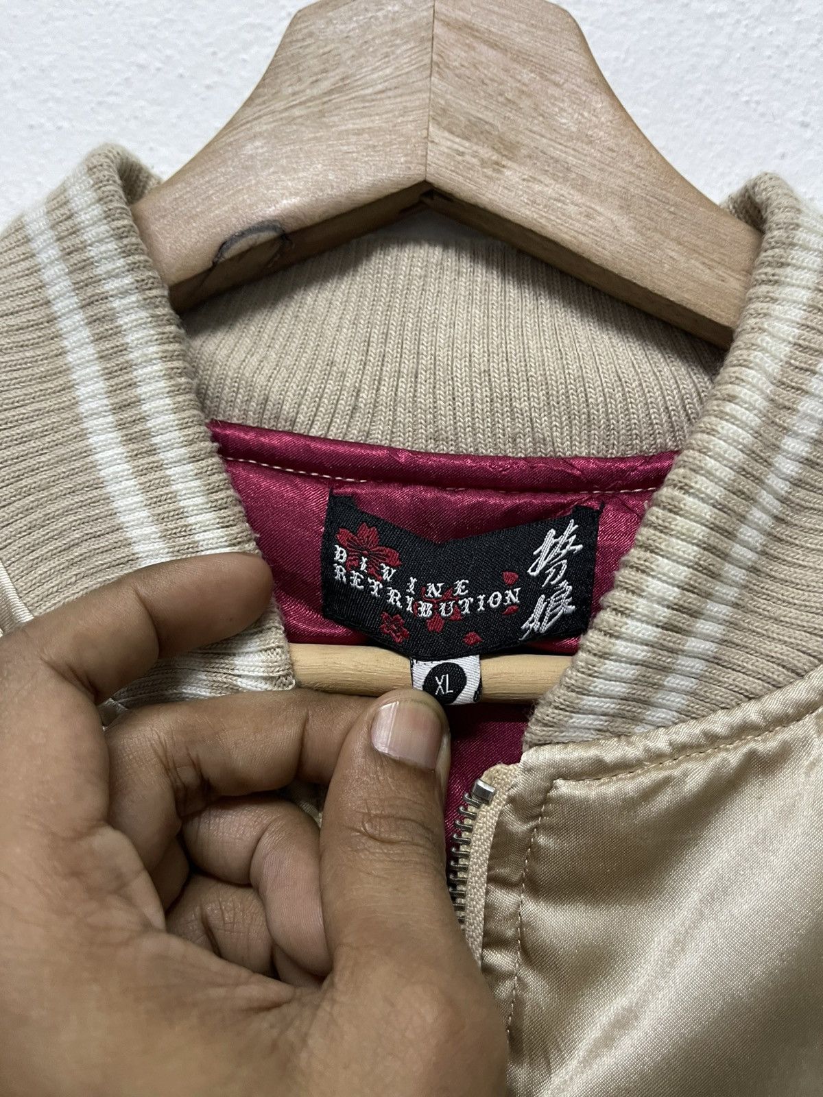 Japanese Brand 2000s DEVINE RETRIBUTION EMBROIDERED SAMURAI WOMEN RARE Size US XL / EU 56 / 4 - 10 Thumbnail
