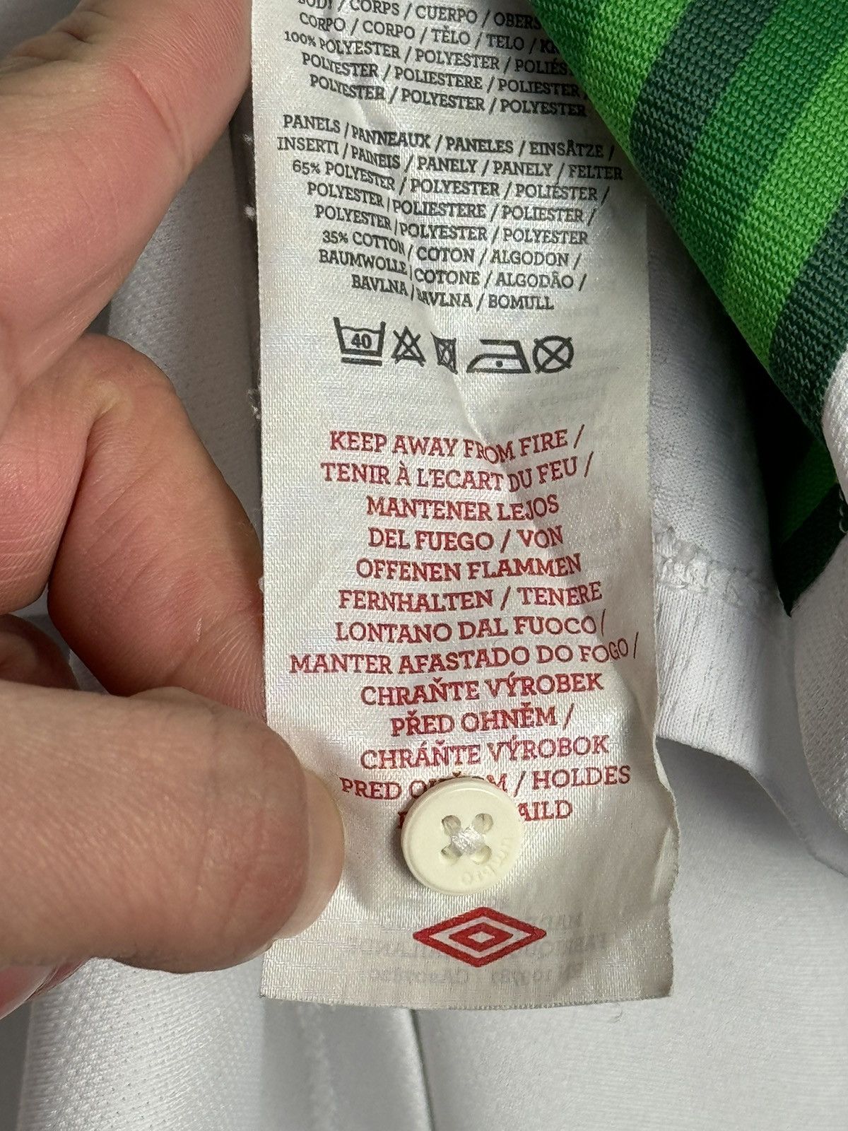 Umbro Republic Of Ireland 12/13 Away Football Jersey Size US M / EU 48-50 / 2 - 17 Thumbnail