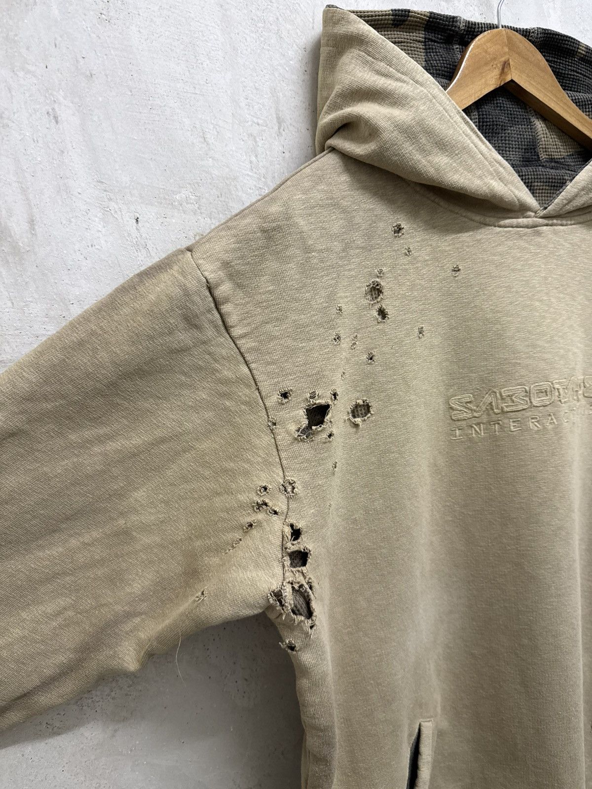 SBTG Sabotage Camo Reversible Thermal Lined Distressed Hoodie Size US L / EU 52-54 / 3 - 10 Thumbnail