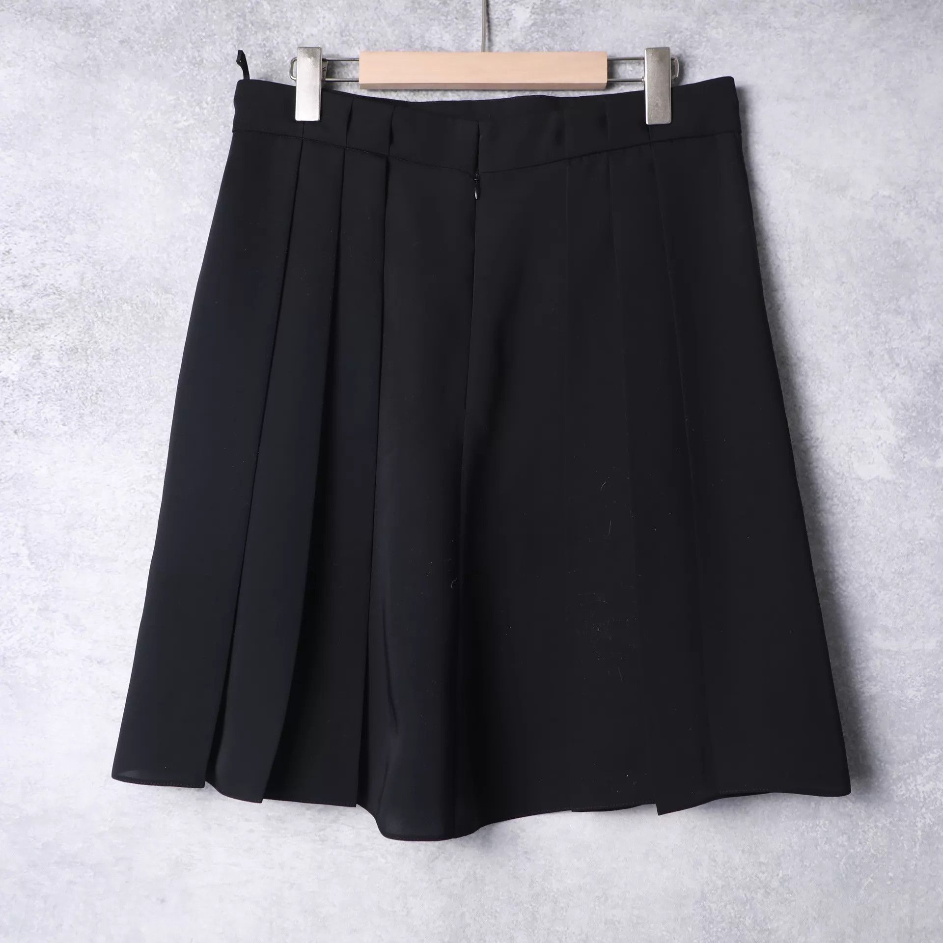 Prada Prada women's short skirt 44 Size 30" / US 8 / IT 44 - 2 Thumbnail