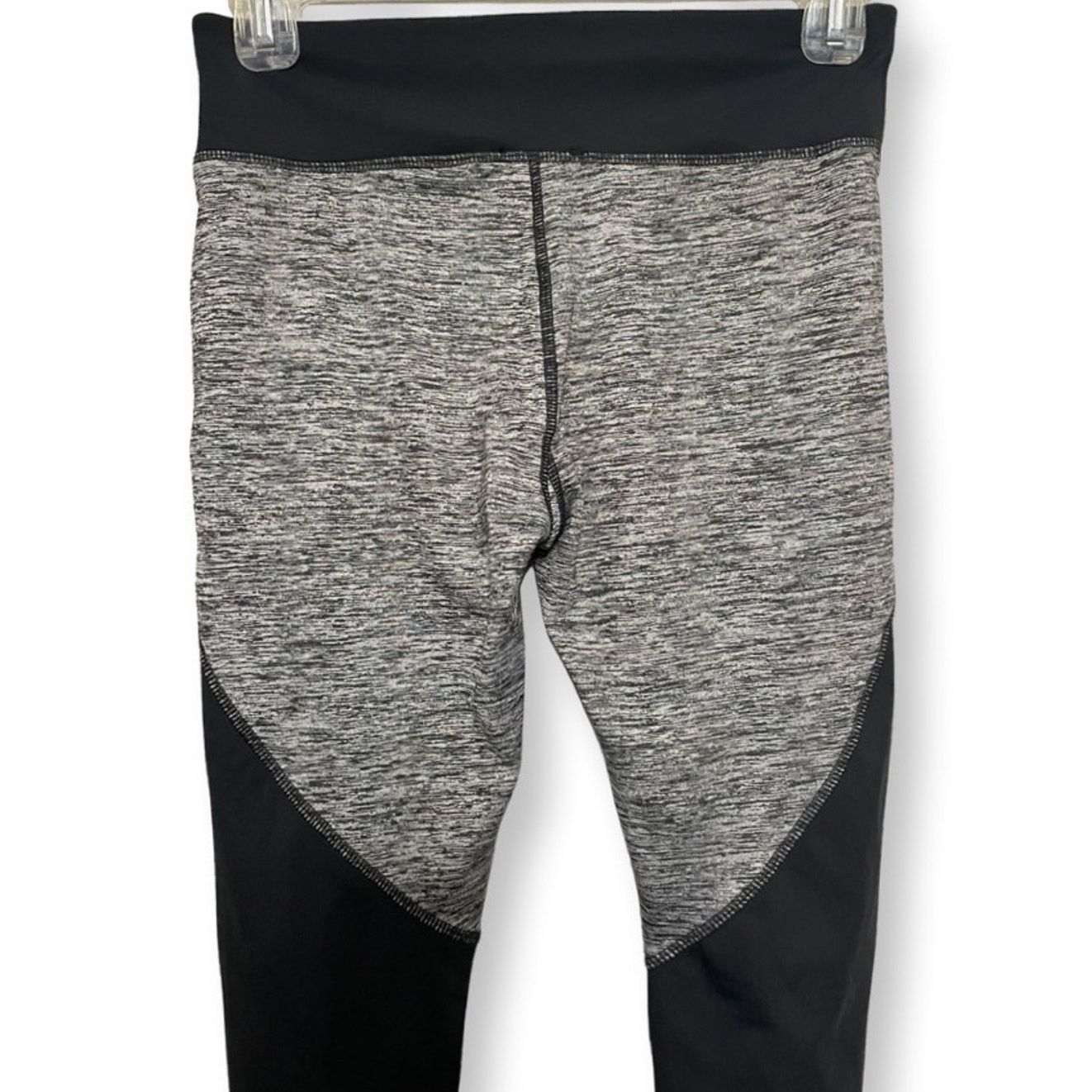 Other Avon Activewear Cropped Leggings Color Block Grey/Black XS Size 26" / US 2 / IT 38 - 5 Thumbnail