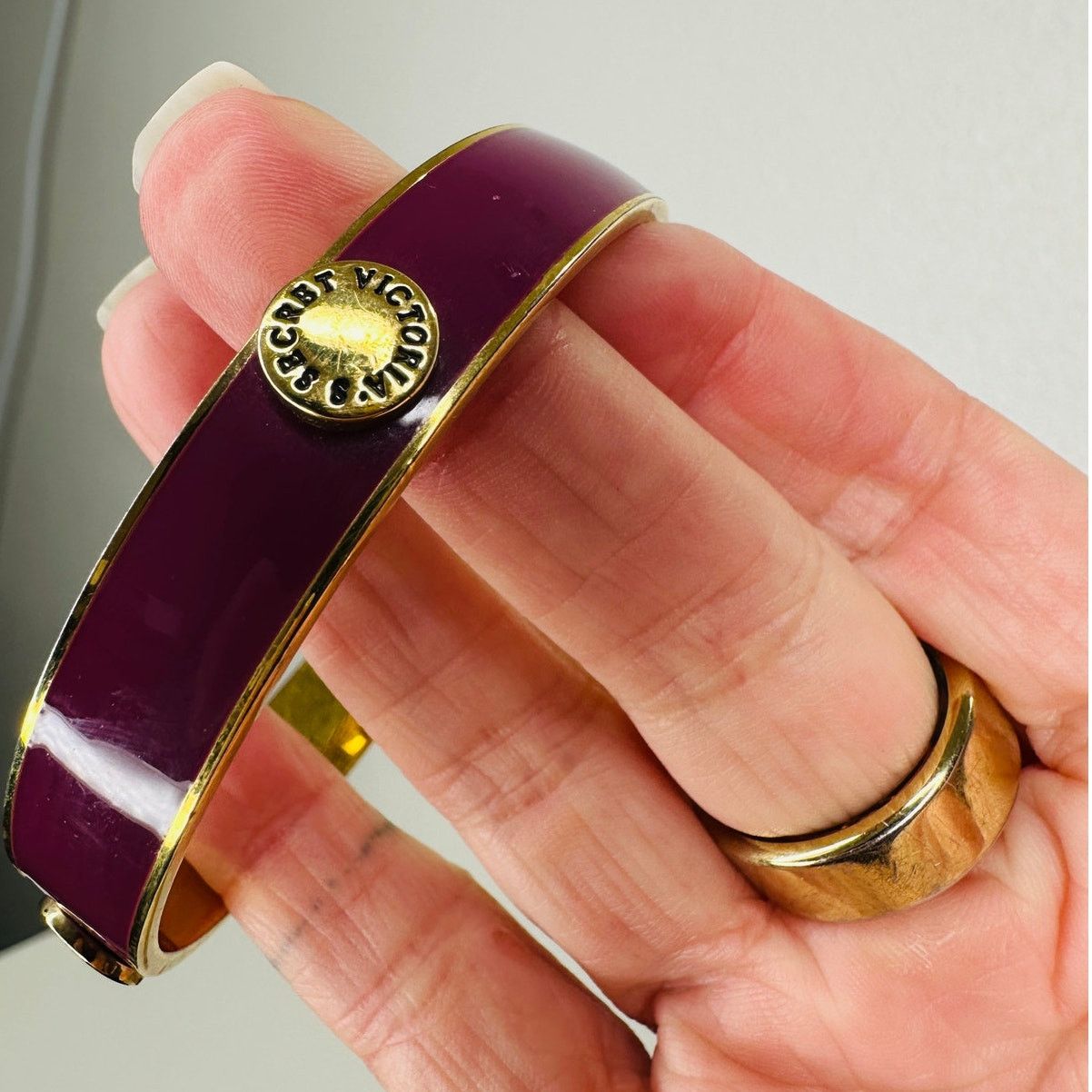 Victoria's Secret Victoria's Secret Purple & Gold Bangle Monogram Bracelet Size ONE SIZE - 14 Thumbnail