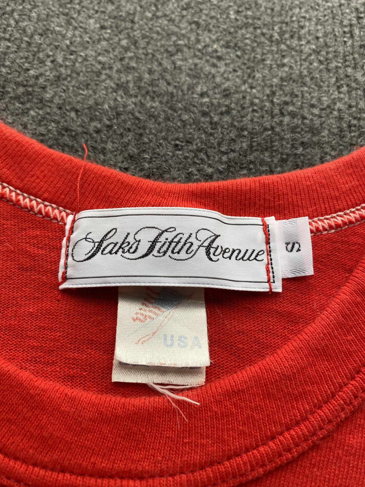 Saks Fifth Avenue 🔥Rare 90s Saks Fifth Avenue Red Tee Mens s USA Made unique Size US S / EU 44-46 / 1 - 3 Thumbnail