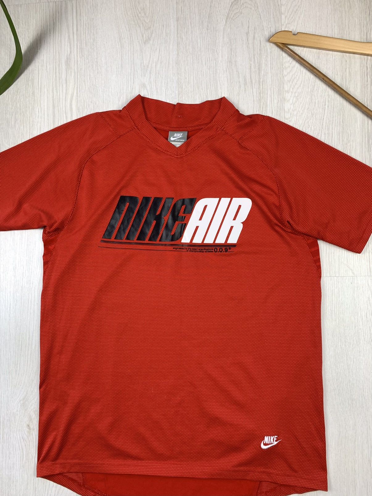 Vintage Nike Sportswear AIR Vintage T-Shirt Red Size M Size US M / EU 48-50 / 2 - 2 Thumbnail