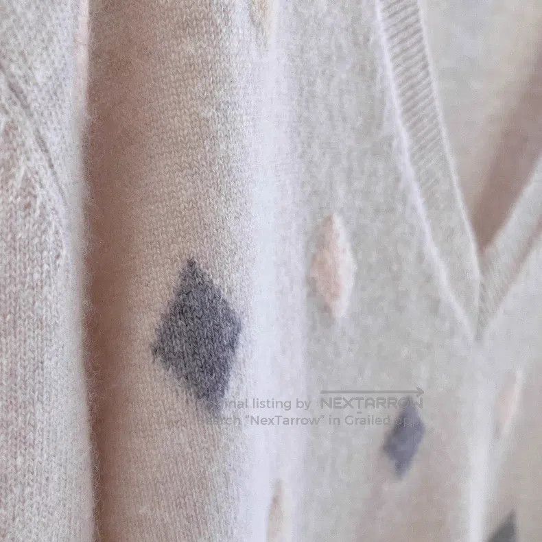Loro Piana Loro Piana Geometric Diamond V-neck Cashmere Knit Top Size XS / US 0-2 / IT 36-38 - 6 Thumbnail
