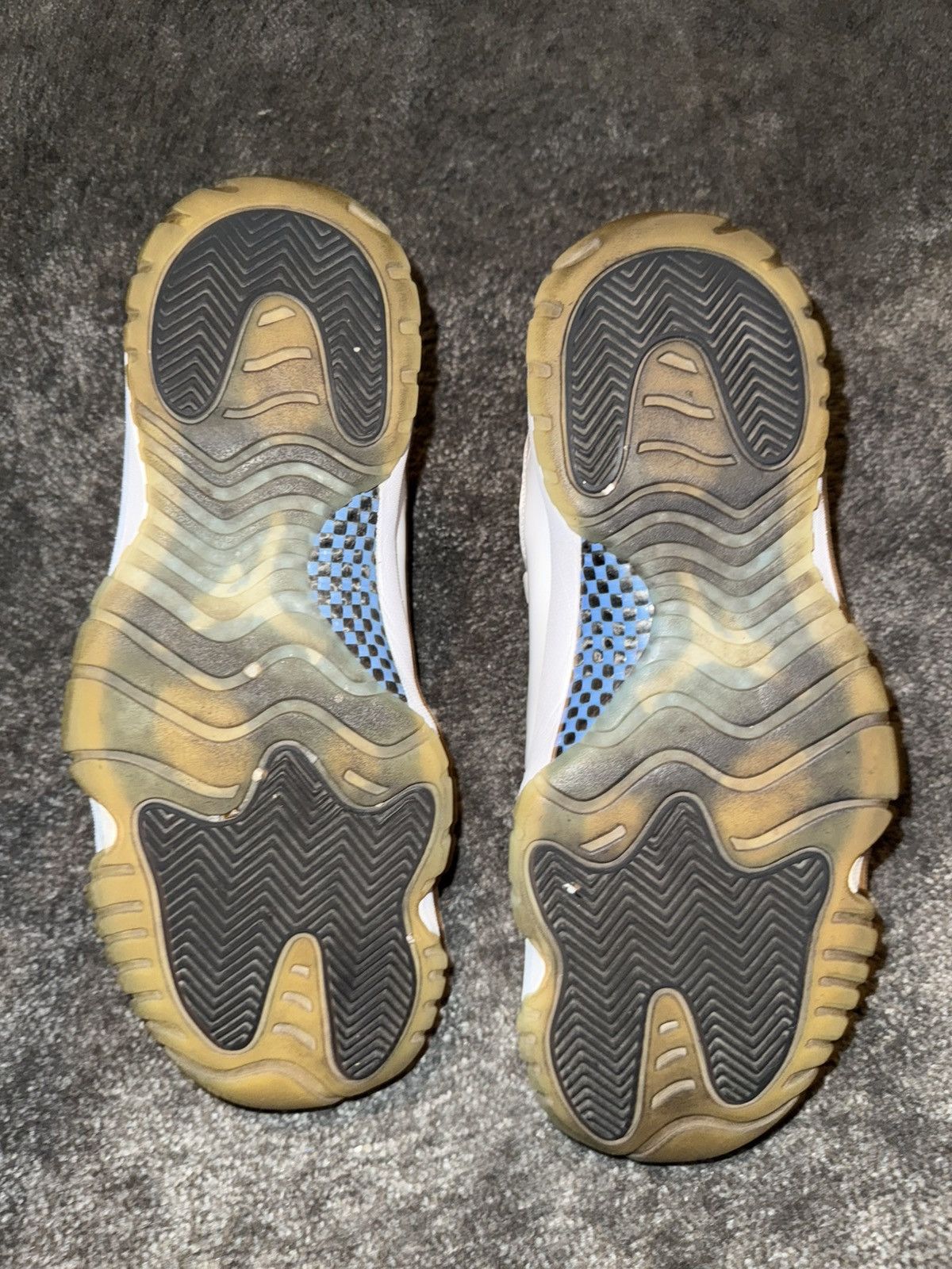 Jordan Brand AIR JORDAN 11 RETROS ICY BLUE Size US 9.5 / EU 42-43 - 6 Thumbnail
